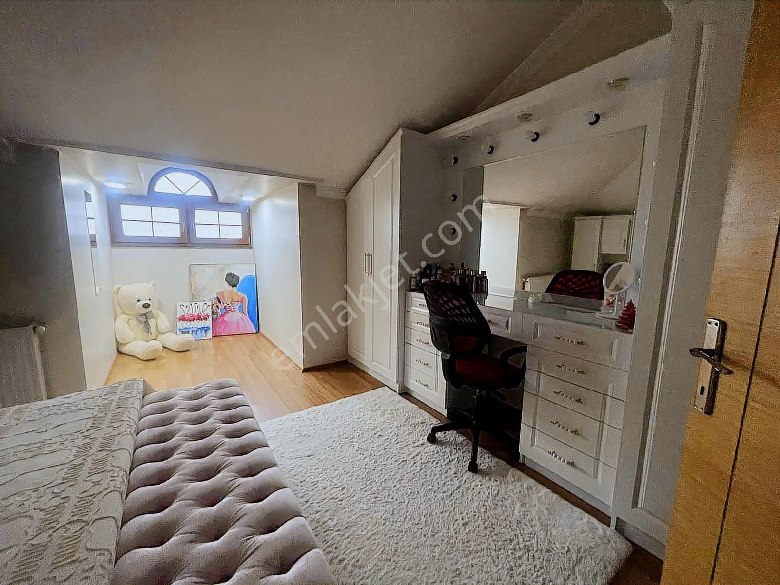 Ayhan Hepdikerden Serdivan Köprübaşında 2avm Ortası 180m2dubleks - Görsel 6
