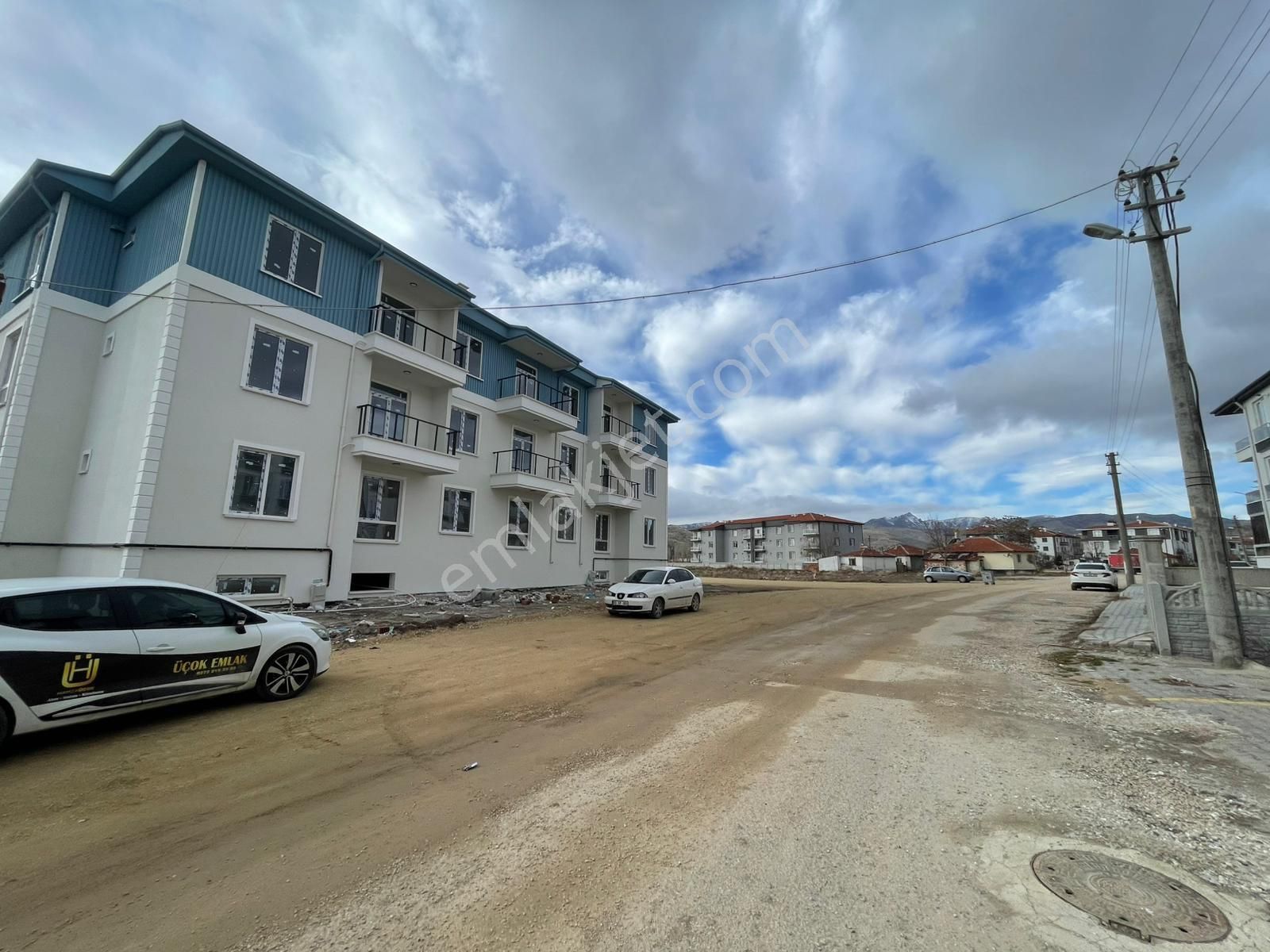 Afyon Üçok Emlaktan Mareşal F Çakmak Satılık Lüx Sıfır 3+1 Daireler - Görsel 3