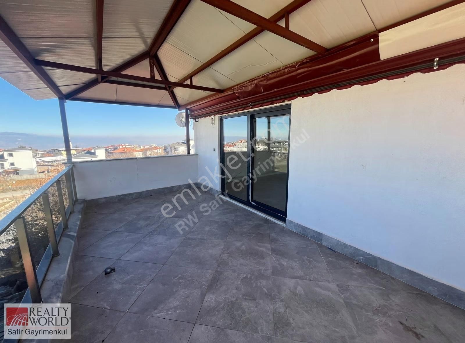 Hallaçlar'da 2+1 Önü Yeşil Alan Geniş Balkonlu Kiralık Daire - Görsel 2