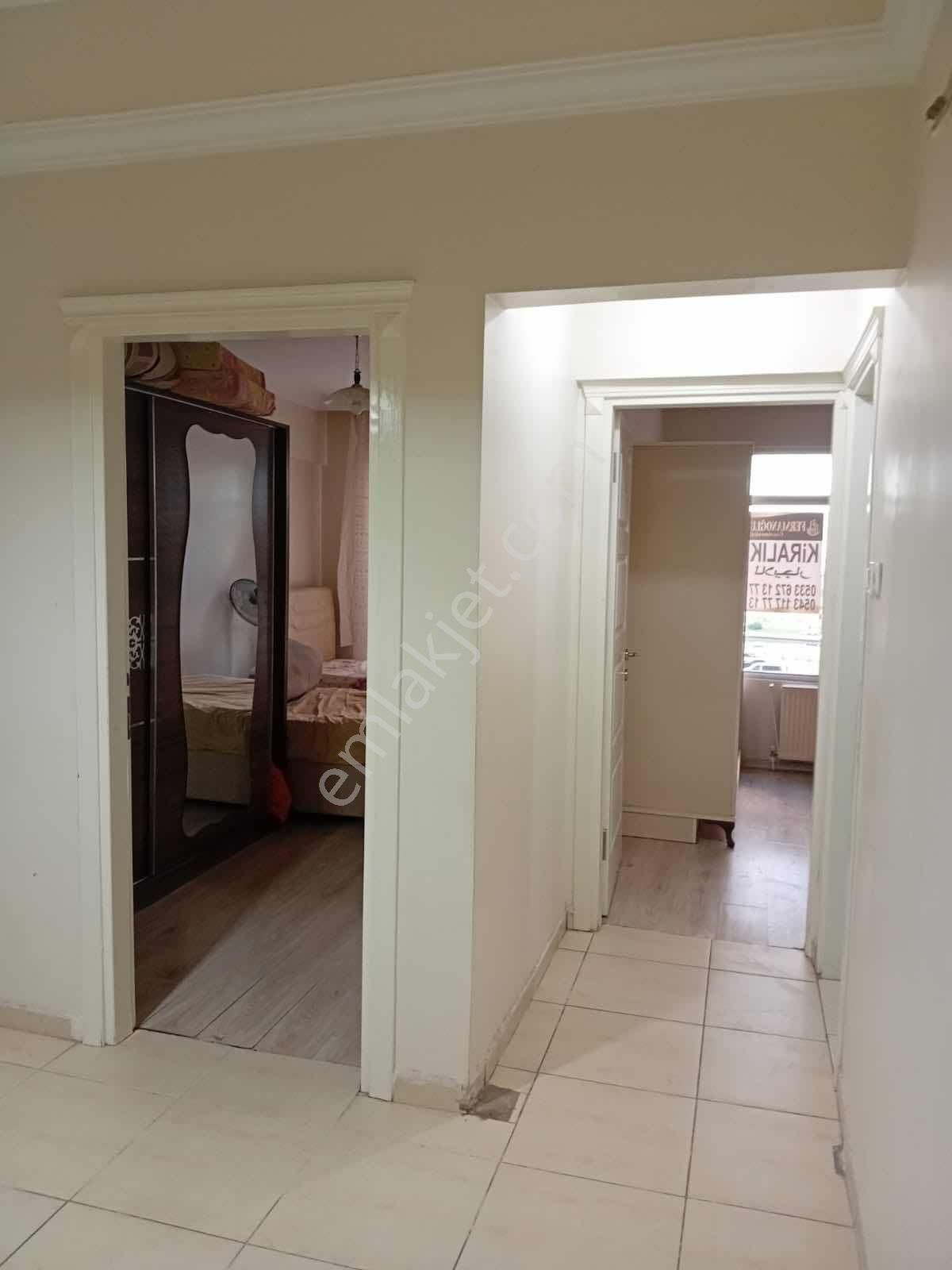 Bahçelievler De Kiralık 2+1 Eşyalı Daire (fatih Caddesi Üstü ) - Görsel 5