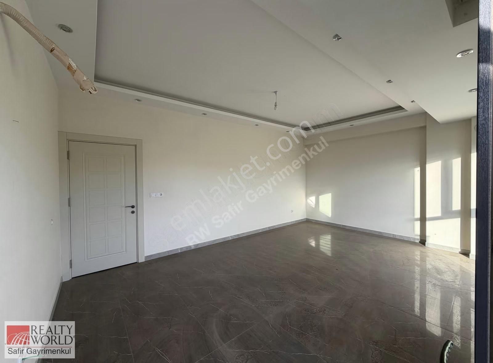 Mehmetçik Mahallesinde Cadde Üzeri Yeni Binada Satılık Daire - Görsel 18