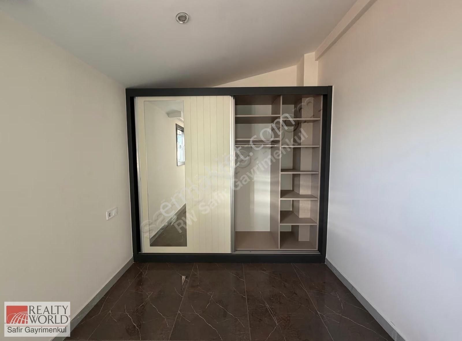 Mehmetçik Mahallesinde Cadde Üzeri Yeni Binada Satılık Daire - Görsel 34