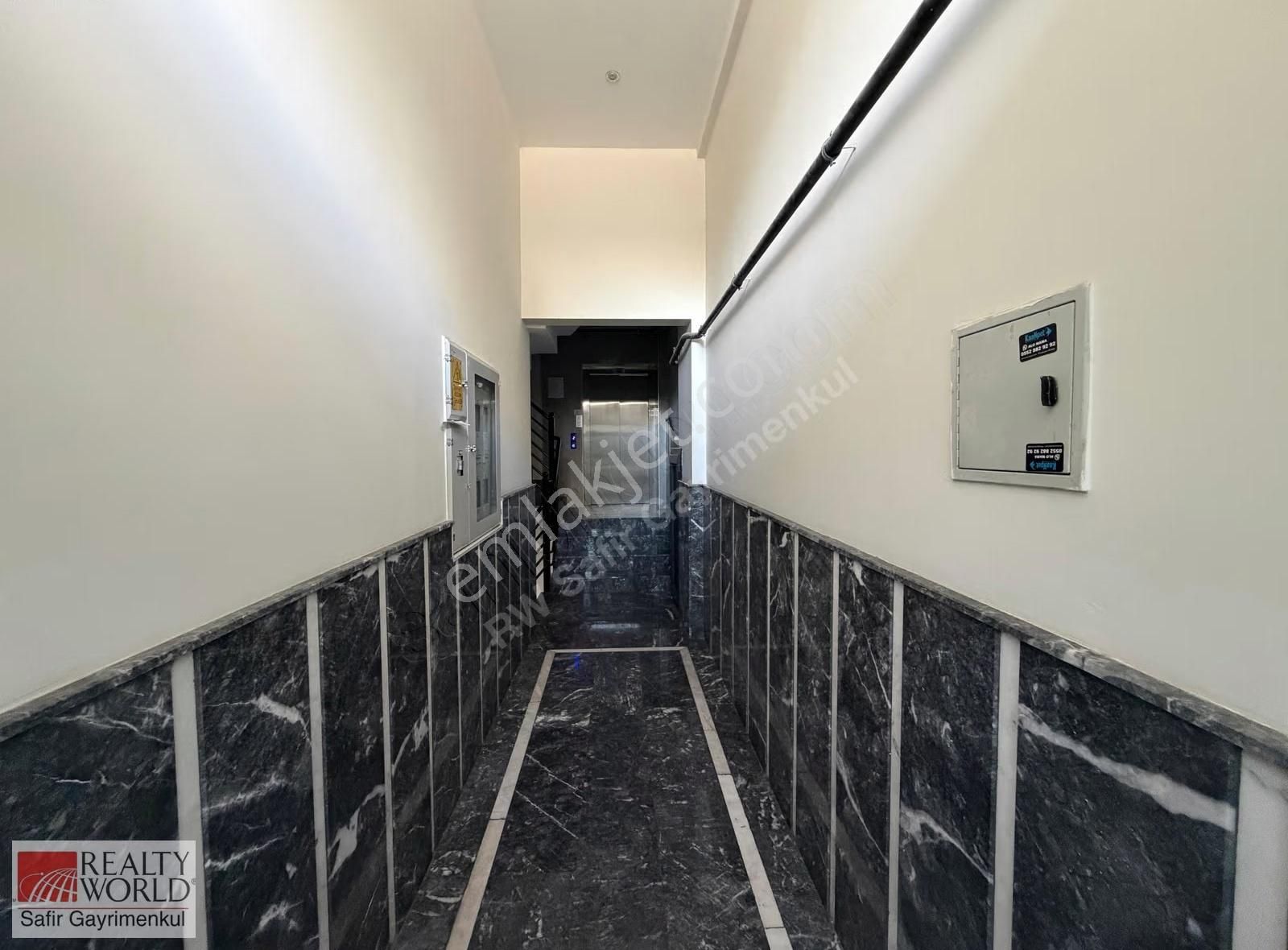 Mehmetçik Mahallesinde Cadde Üzeri Yeni Binada Satılık Daire - Görsel 29