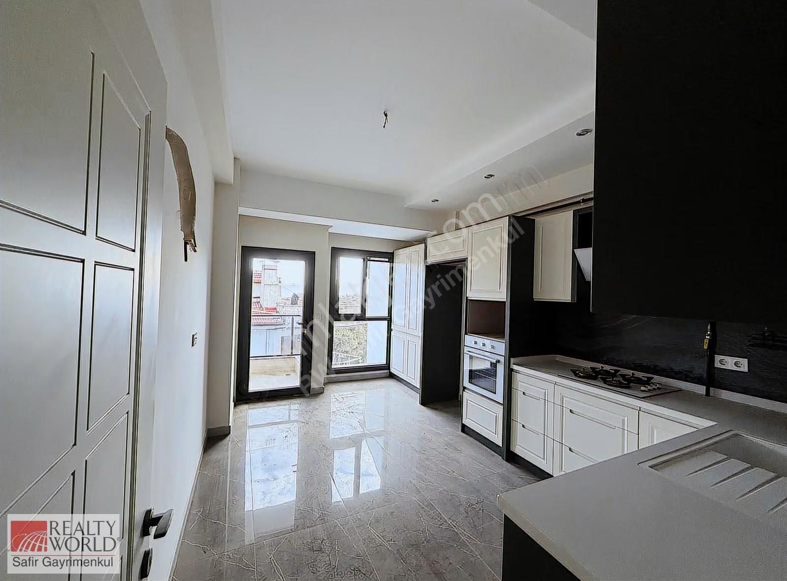 Mehmetçik Mahallesinde Cadde Üzeri Yeni Binada Satılık Daire - Görsel 32