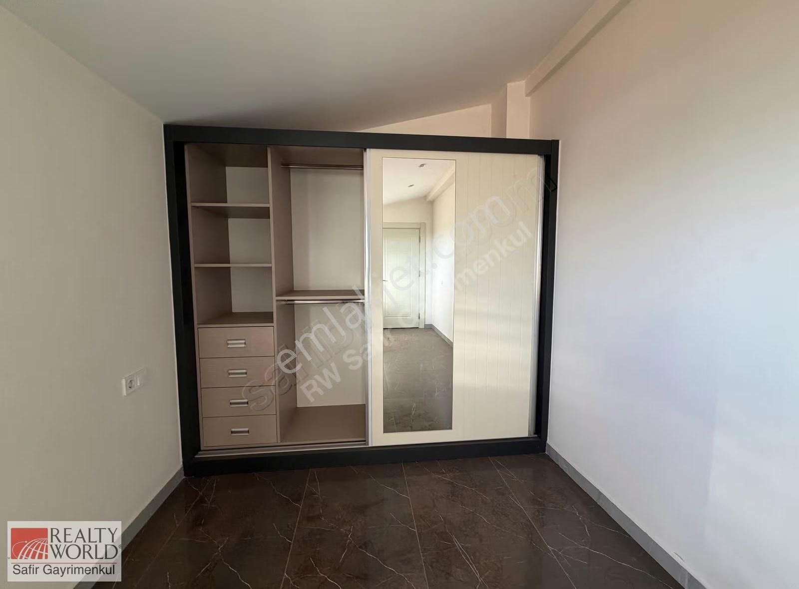 Mehmetçik Mahallesinde Cadde Üzeri Yeni Binada Satılık Daire - Görsel 4