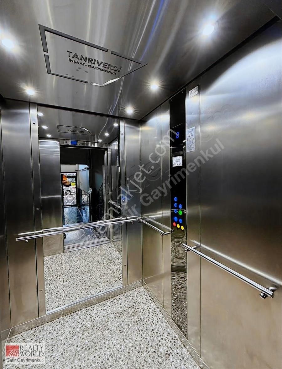 Mehmetçik Mahallesinde Cadde Üzeri Yeni Binada Satılık Daire - Görsel 2