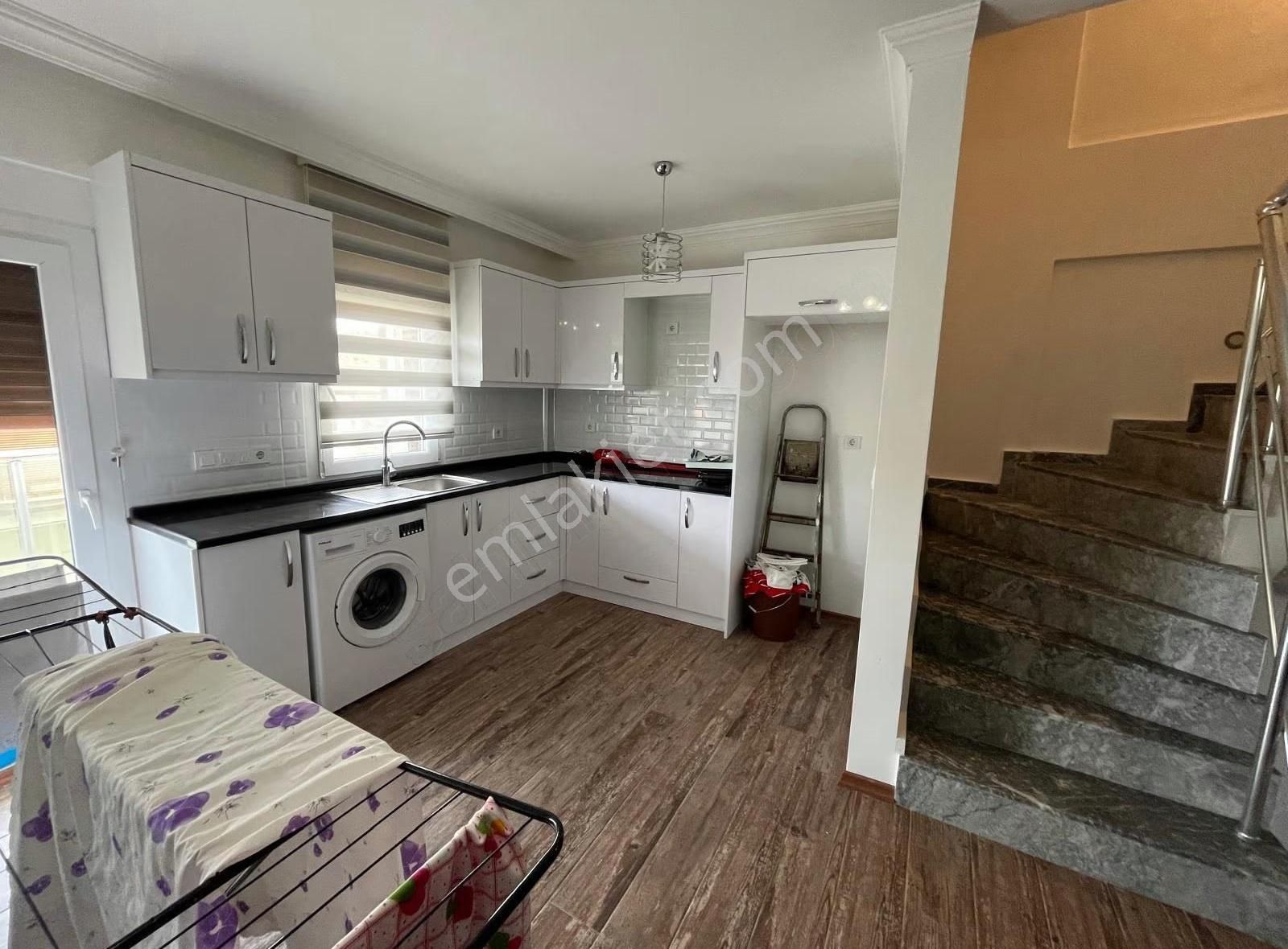 Canyurt Gayrimenkulden Yeni Foçada Satılık Triblex - Görsel 34