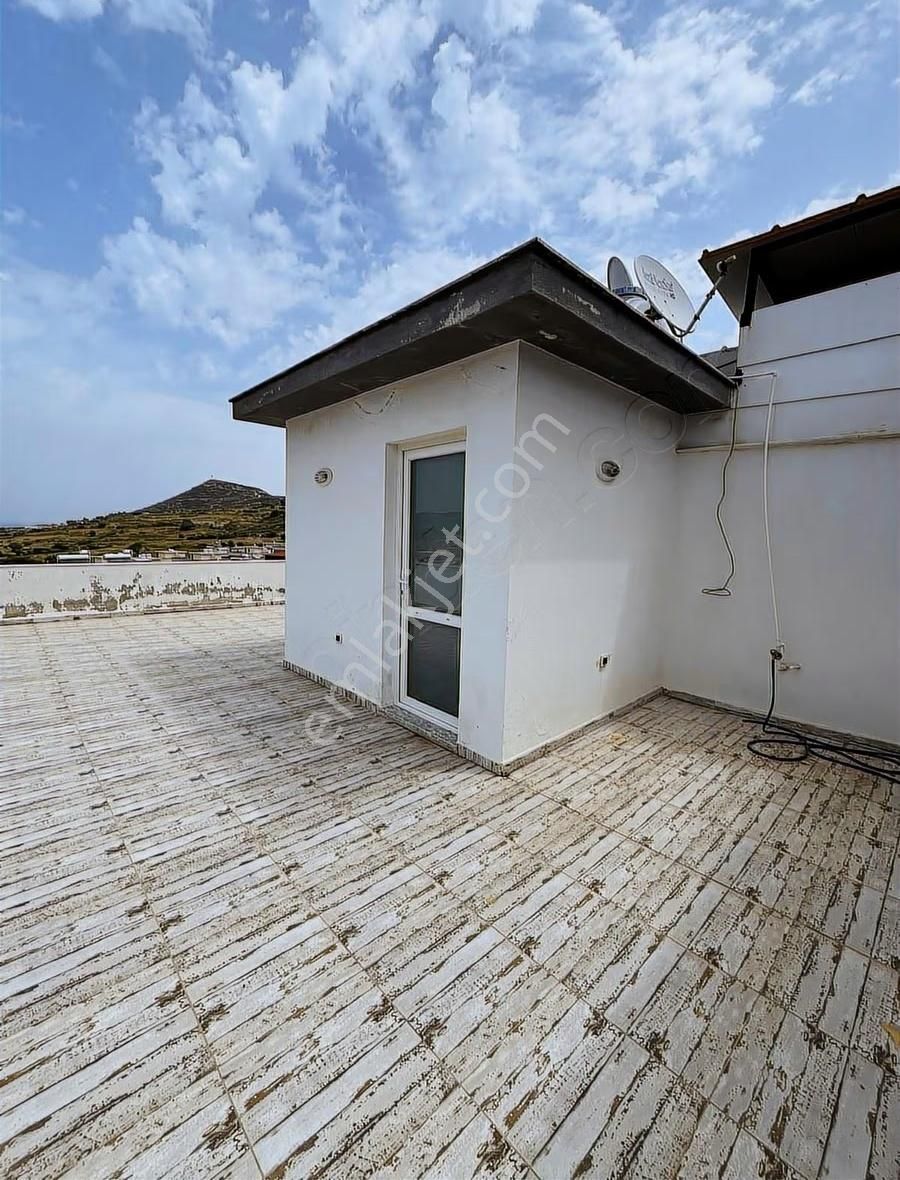 Canyurt Gayrimenkulden Yeni Foçada Satılık Triblex - Görsel 17