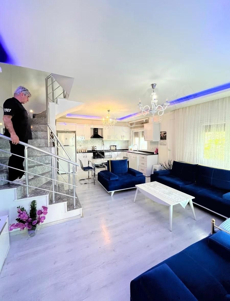 Canyurt Gayrimenkulden Yeni Foçada Satılık Triblex - Görsel 26