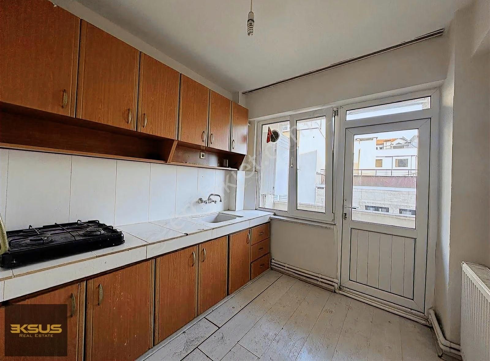 Balıkesir Çarşı Merkezde Kiralık 2+1 Daire - Görsel 13