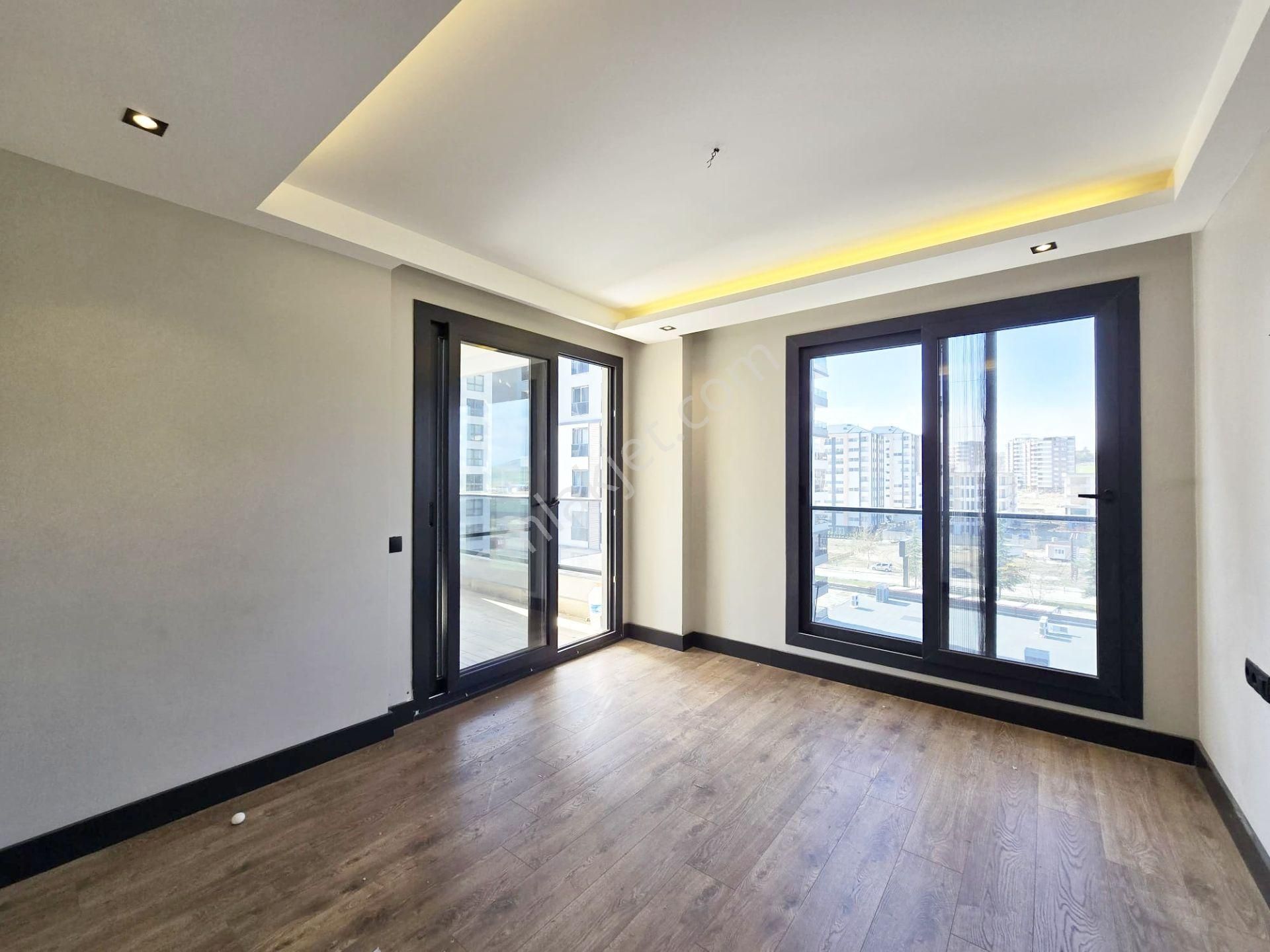 Yüzüncüyıl'da Bulvar Üzeri Site İçi Akıllı Ev Sıstemlı Sosyal Aktiviteli - Görsel 4