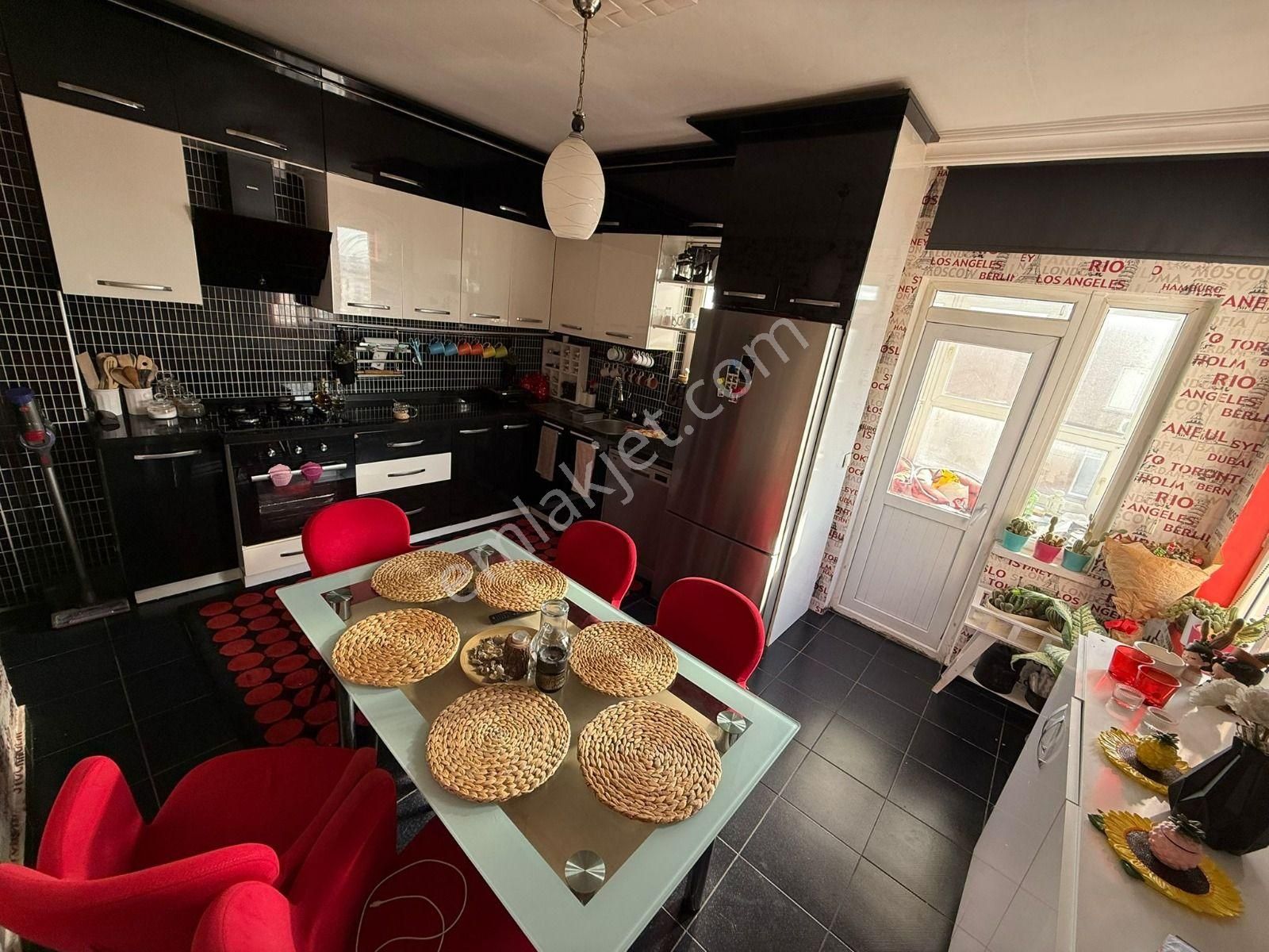 Merkezde Yenigün Mah. İçi Full Yapılı Asansörlü Geniş 5+1 Dubleks - Görsel 10