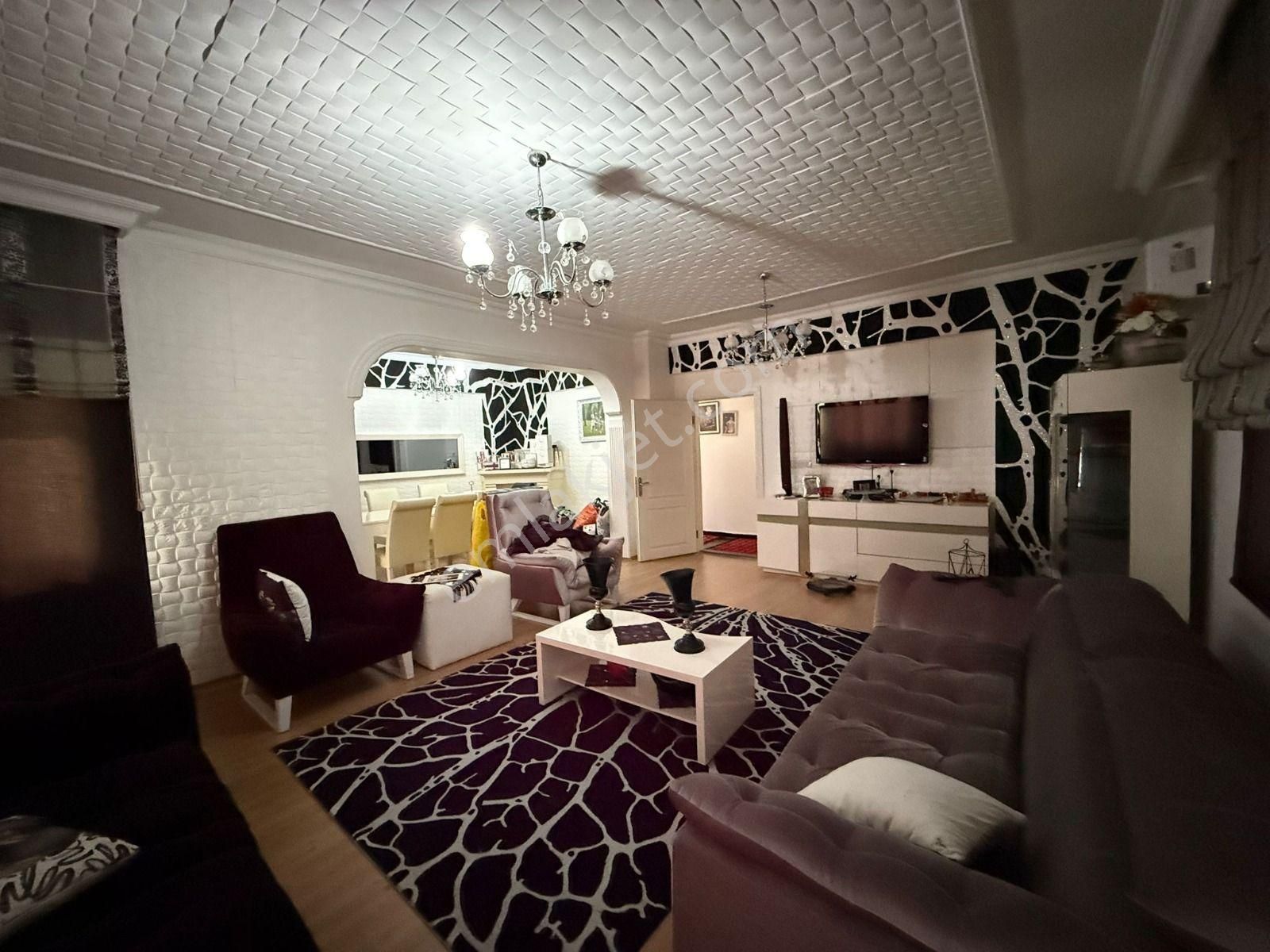 Merkezde Yenigün Mah. İçi Full Yapılı Asansörlü Geniş 5+1 Dubleks - Görsel 2