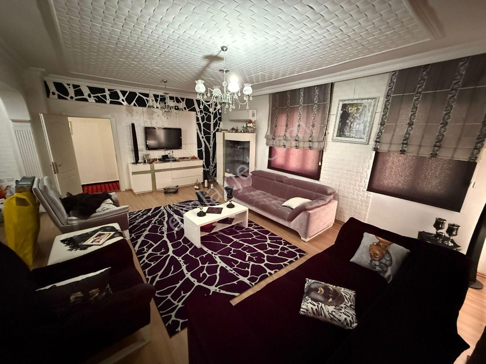 Merkezde Yenigün Mah. İçi Full Yapılı Asansörlü Geniş 5+1 Dubleks - Görsel 3