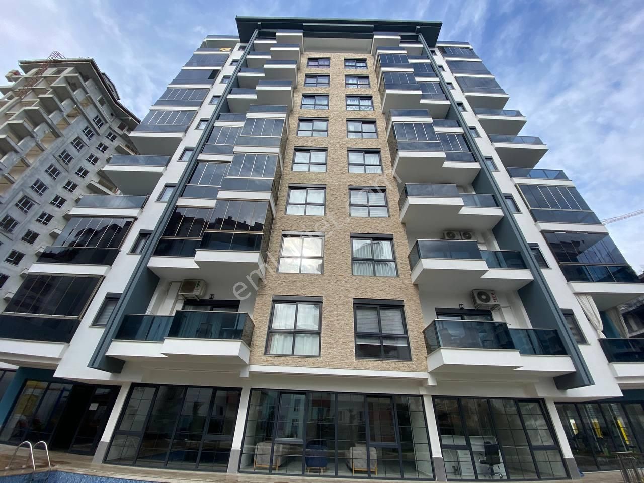 Mahmutlar Merkez'de Ful Aktiviteli Site İçerisinde 2+1 Boş Daire - Görsel 34