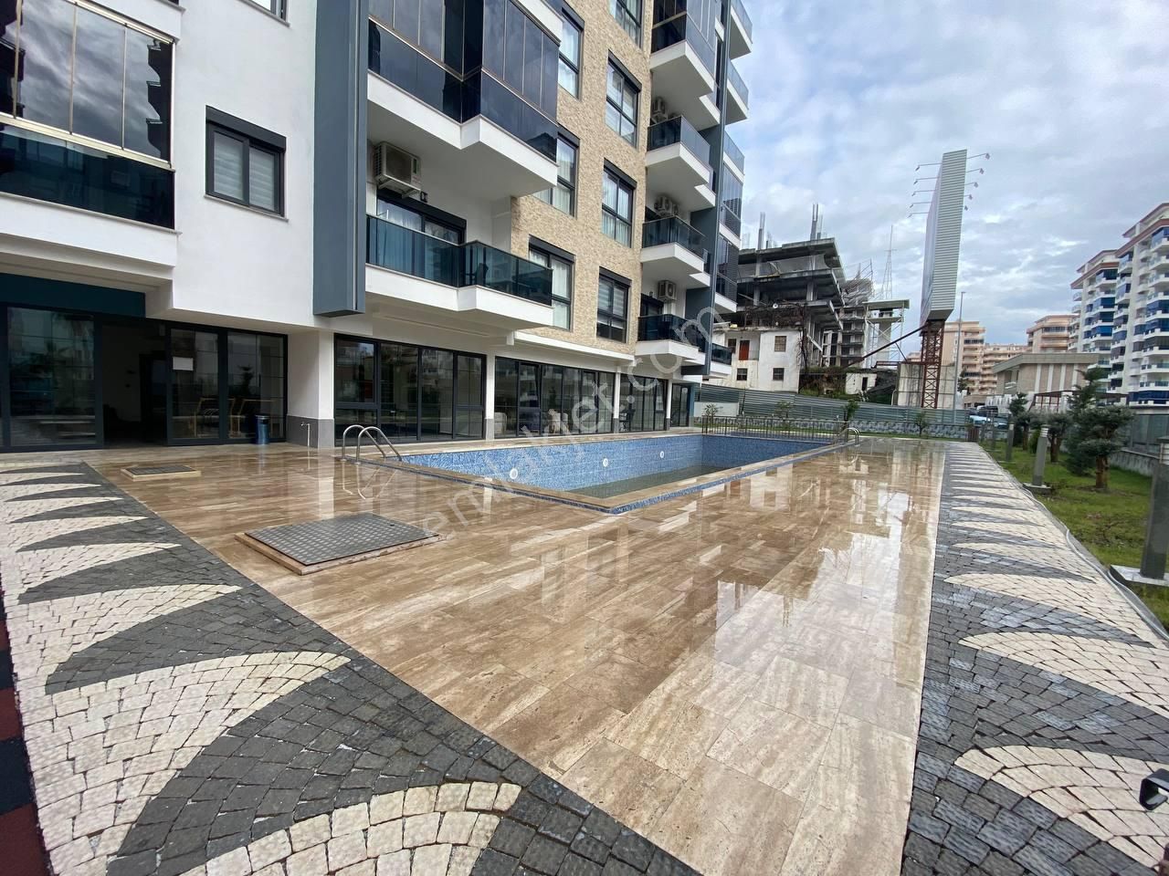 Mahmutlar Merkez'de Ful Aktiviteli Site İçerisinde 2+1 Boş Daire - Görsel 30