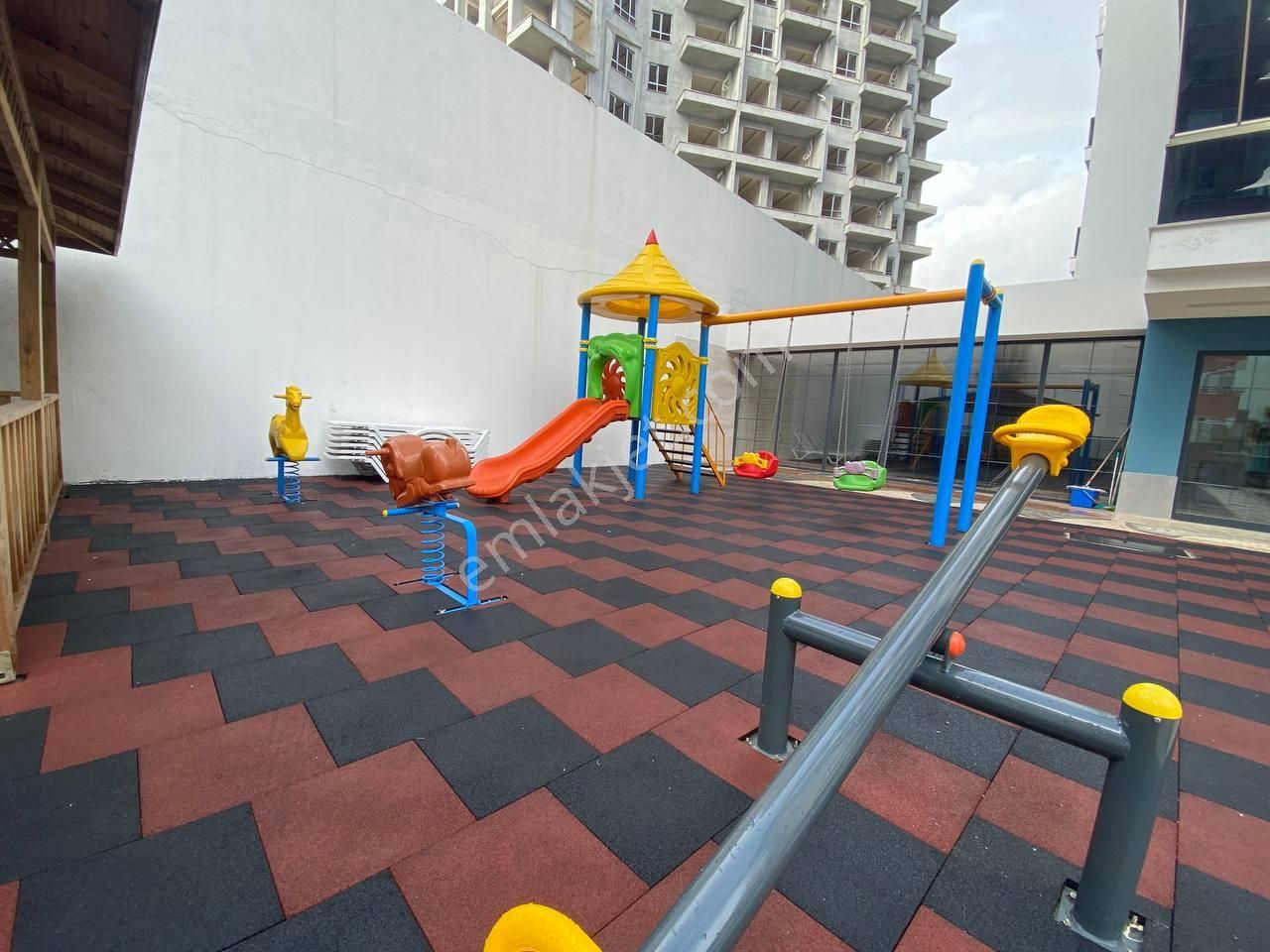 Mahmutlar Merkez'de Ful Aktiviteli Site İçerisinde 2+1 Boş Daire - Görsel 33