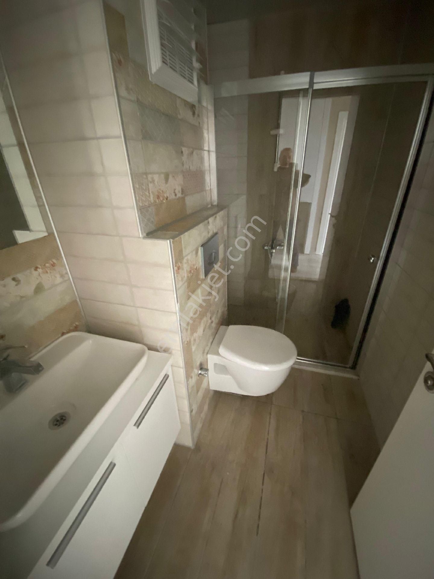 Erguvan Caddesi Üzeri Hasarsız İskanlı Kiralık 1+1 Daire - Görsel 15