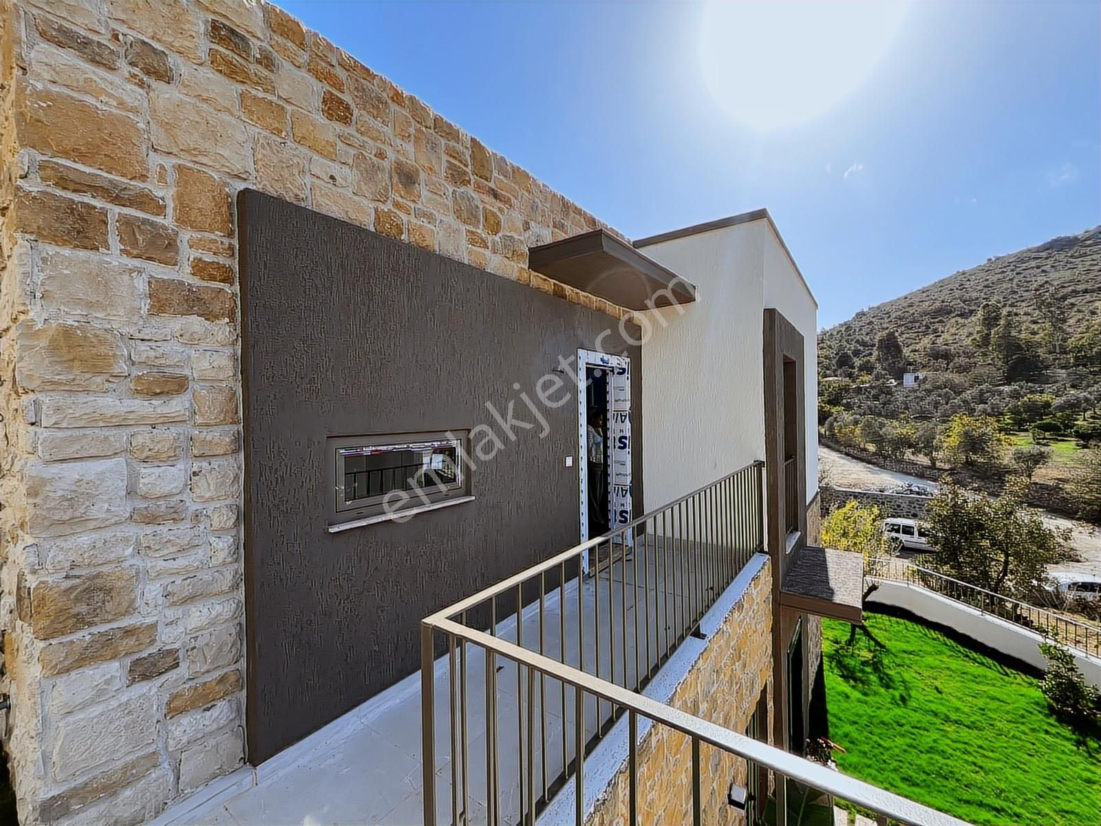 Bodrum Dereköyde Satılık 2+1 Bahçe Katı Daire - Görsel 3