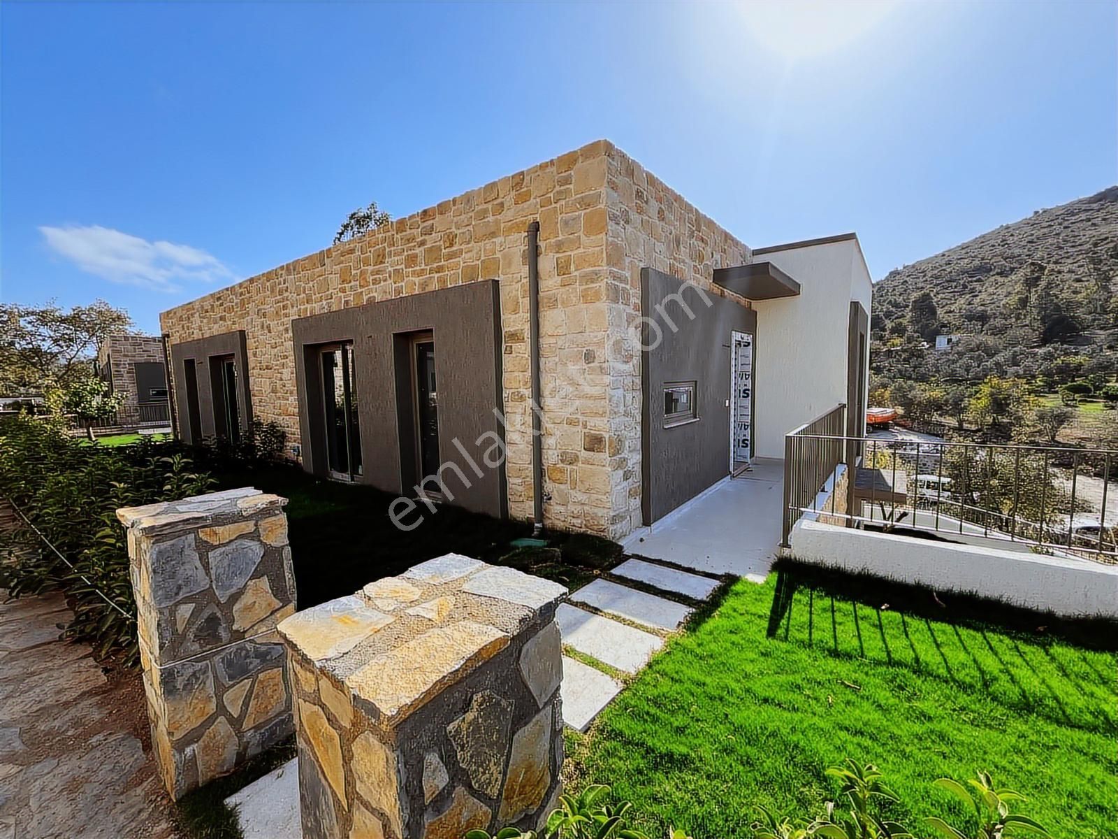 Bodrum Dereköyde Satılık 2+1 Bahçe Katı Daire - Görsel 11