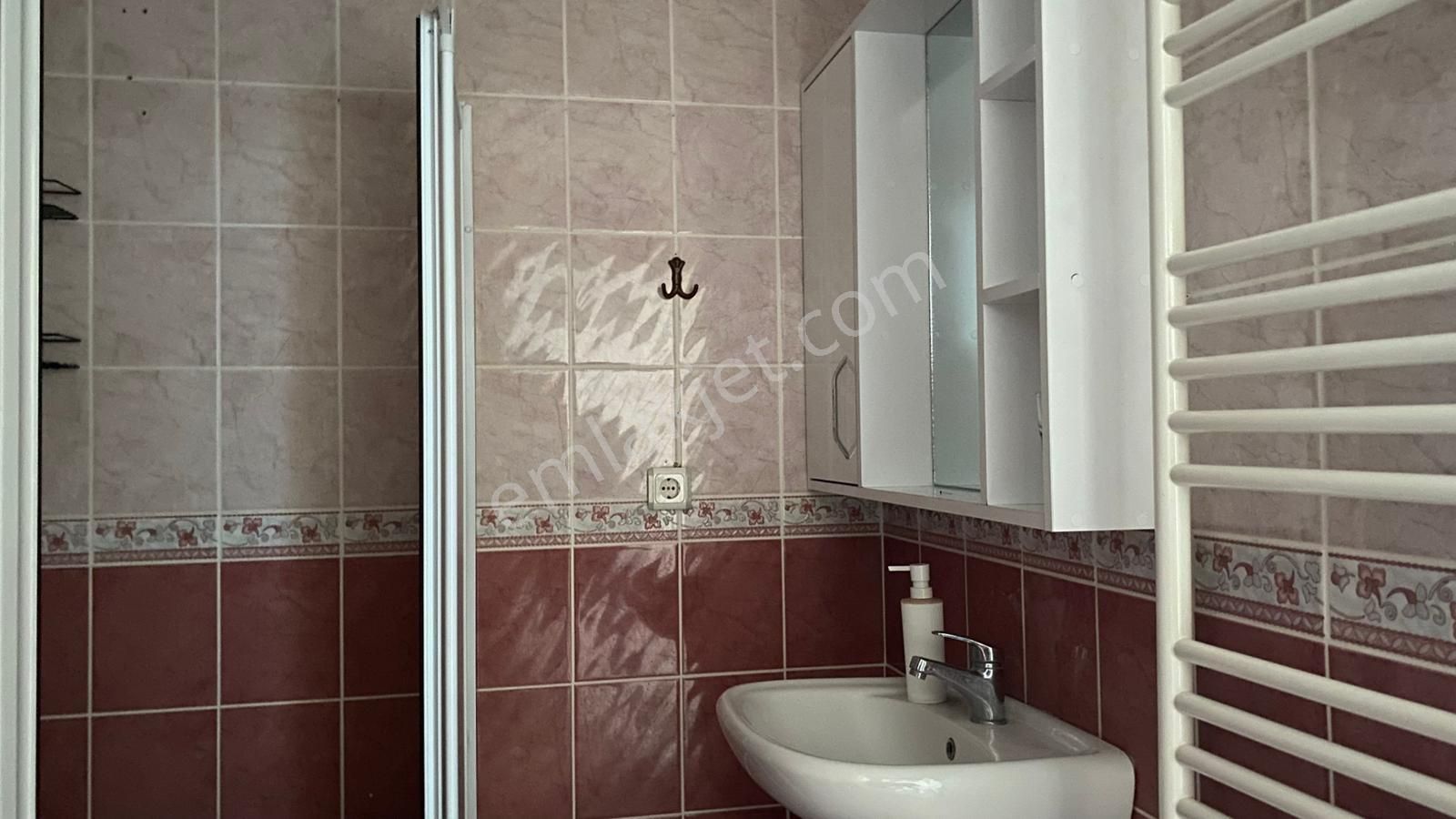 Buket Emlaktan 2+1 Eşyalı Kiralık Daire Doğalgazlı Asansörlü Ara Kat - Görsel 6