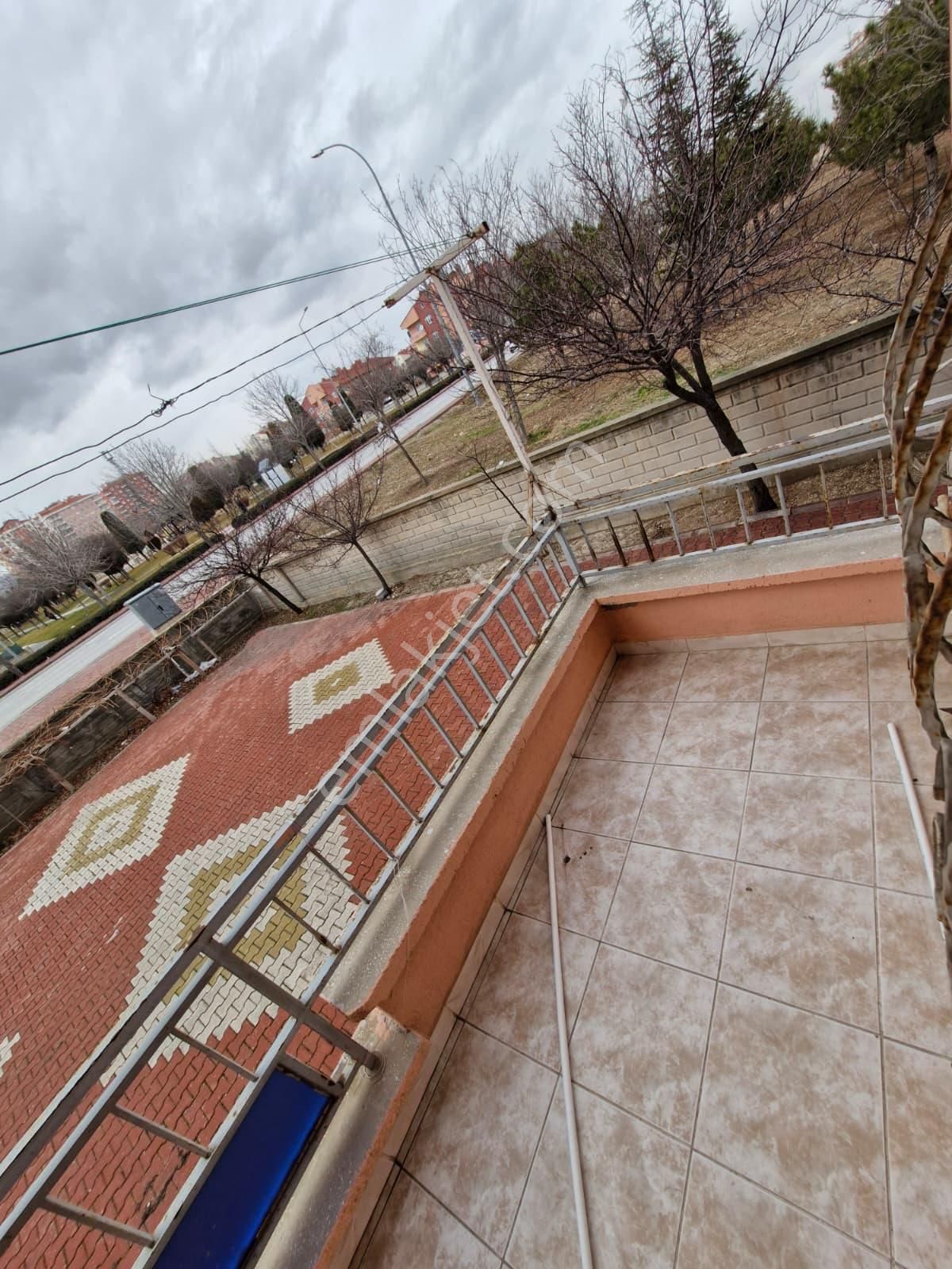 ✅kosova Mahallesi Cadde Cephe 3+1 Bakımlı Geniş Daire - Görsel 16