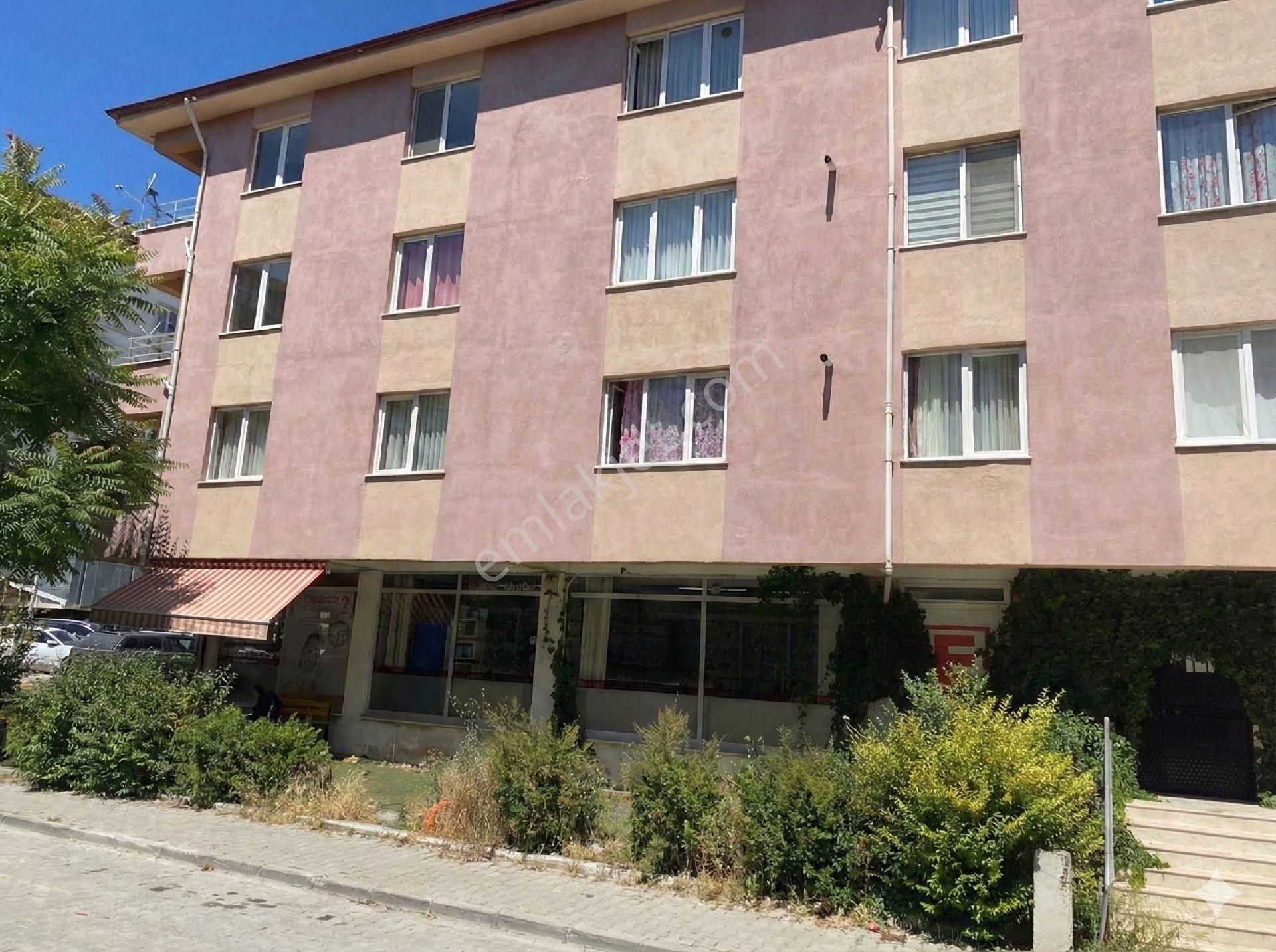 Kütahya Alipaşa'da Anadolu Hastanesi Arkası Kiralık 1+1