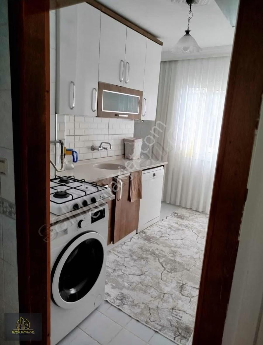 Bağlarbaşında Satılık 2+1 Daire Ara Kat Çift Cephe - Görsel 2