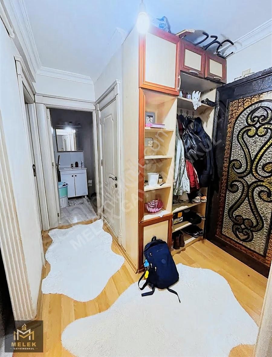 Melek Gayrimenkulden Hürriyette 3 Katlı Binada Satılık 1. Kat - Görsel 5