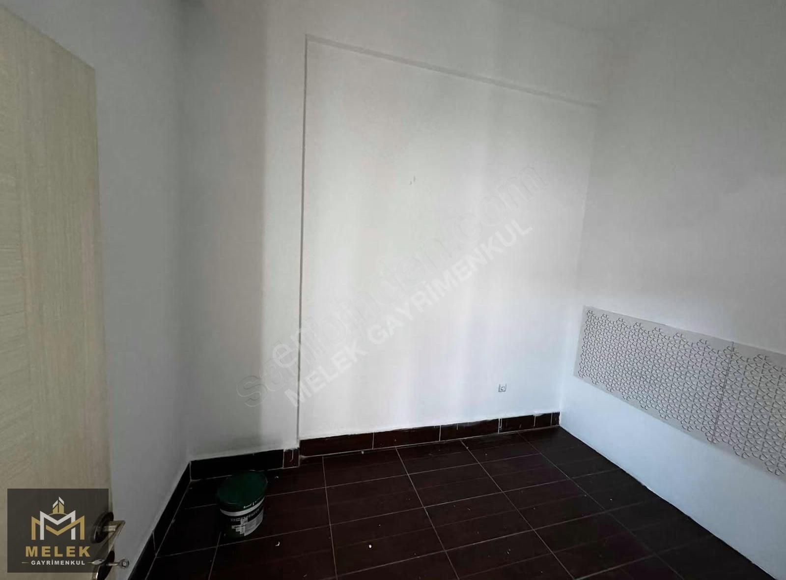 Tekstilkentte Kiralık 90 M2 Dükkan - Görsel 3
