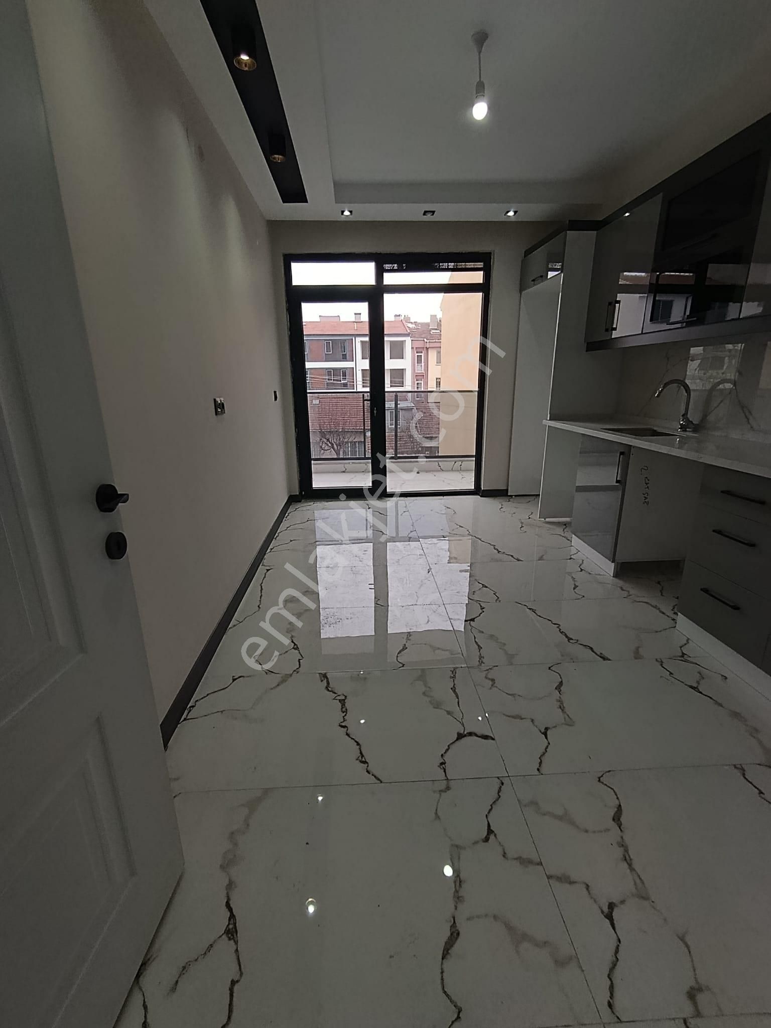 Çamlıca Mahallesinde 3+1 Sıfır Daire - Görsel 3