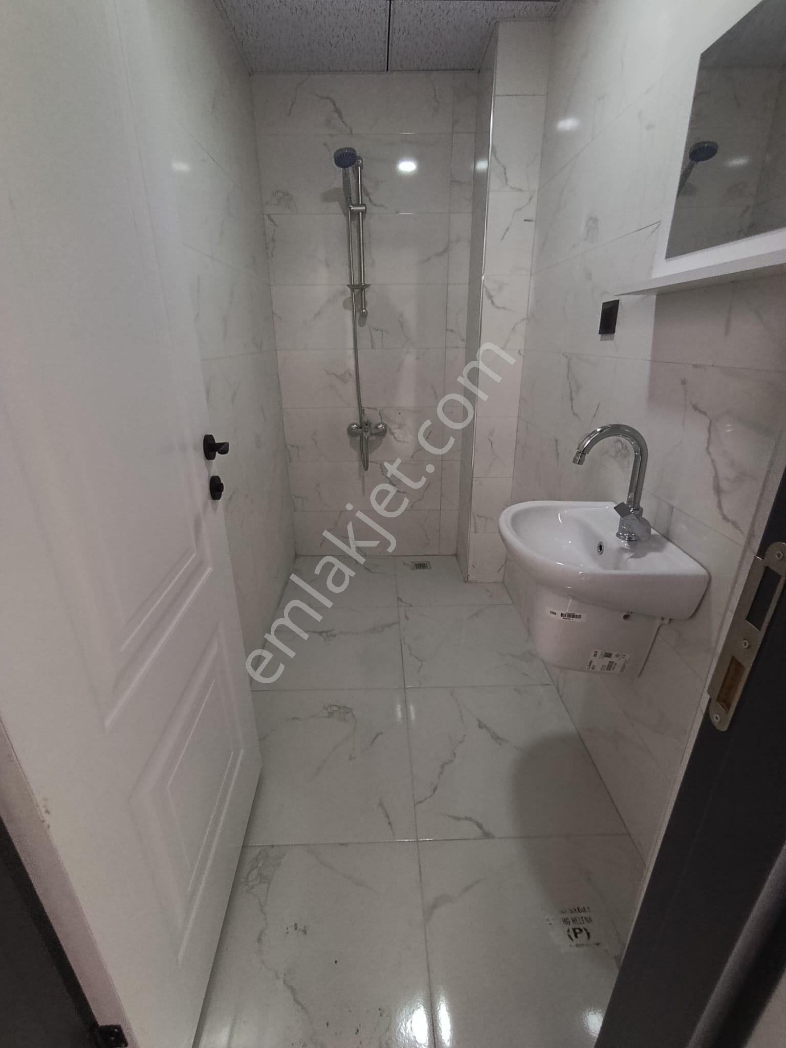 Çamlıca Mahallesinde 3+1 Sıfır Daire - Görsel 15