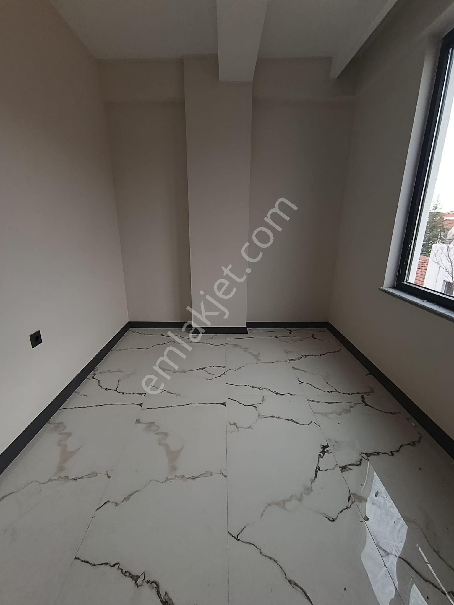 Çamlıca Mahallesinde 3+1 Sıfır Daire - Görsel 11