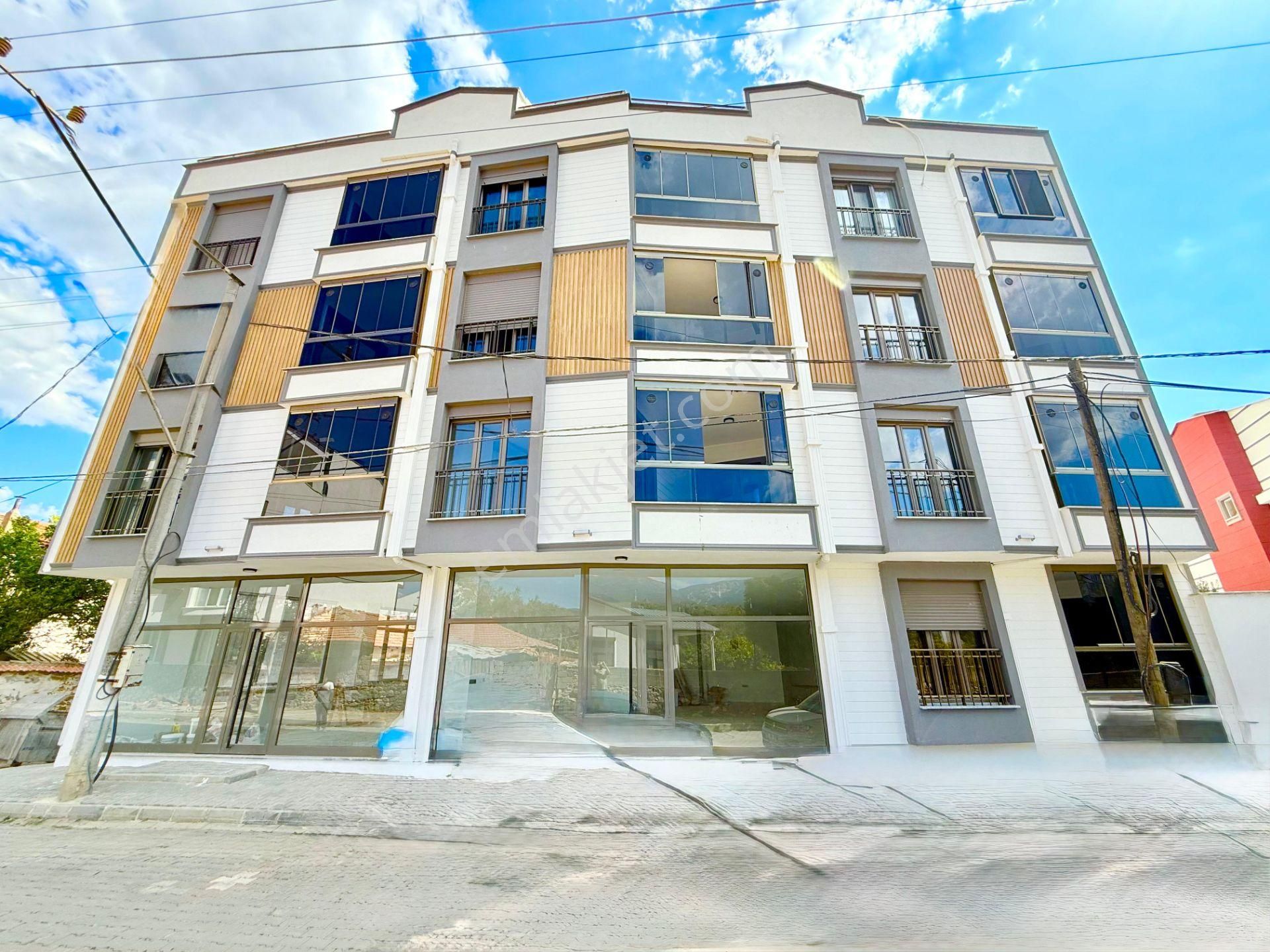 ▶ ▶akçay Körfez'den Geniş Metrekareli Ebeveyn Banyolu Ön Cephe 3+1 Sıfır Satılık Daire - Görsel 4