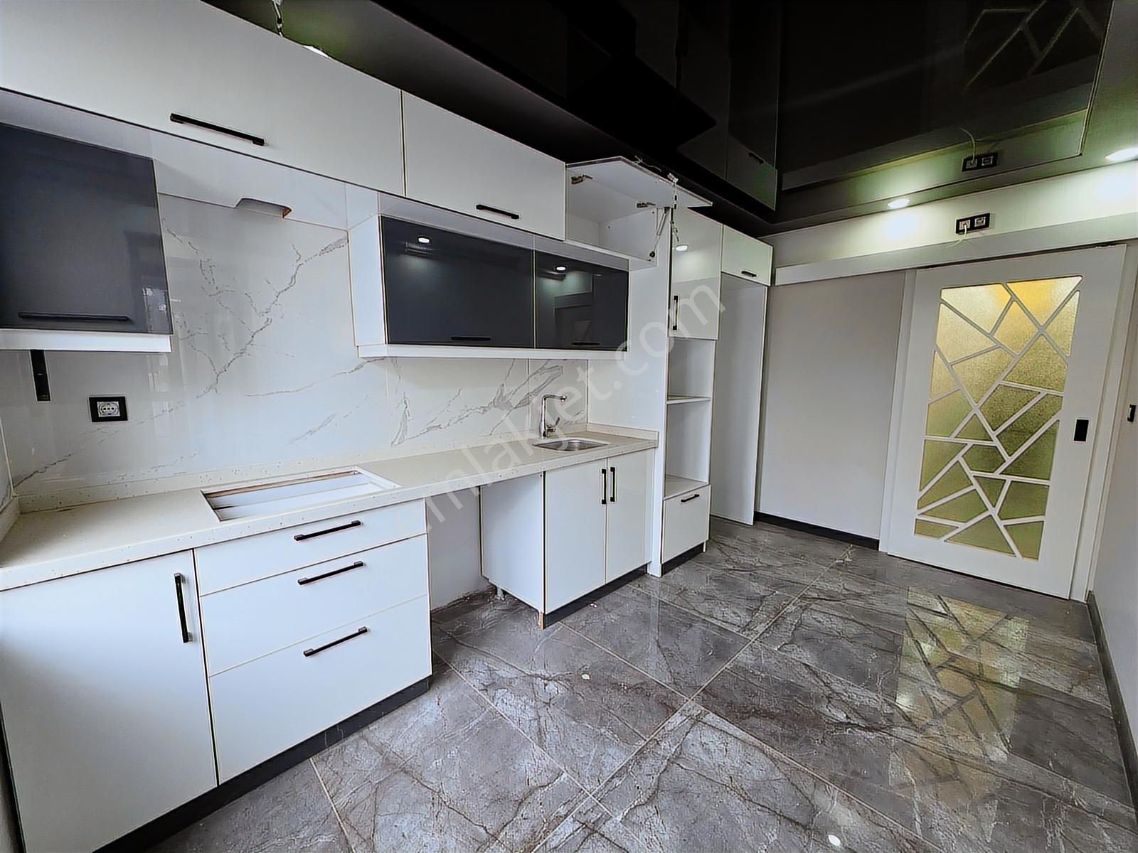 Kapaklı'nın En Merkezi Konumunda - Okulun Yanıbaşında Lüks 3+1 - Görsel 8