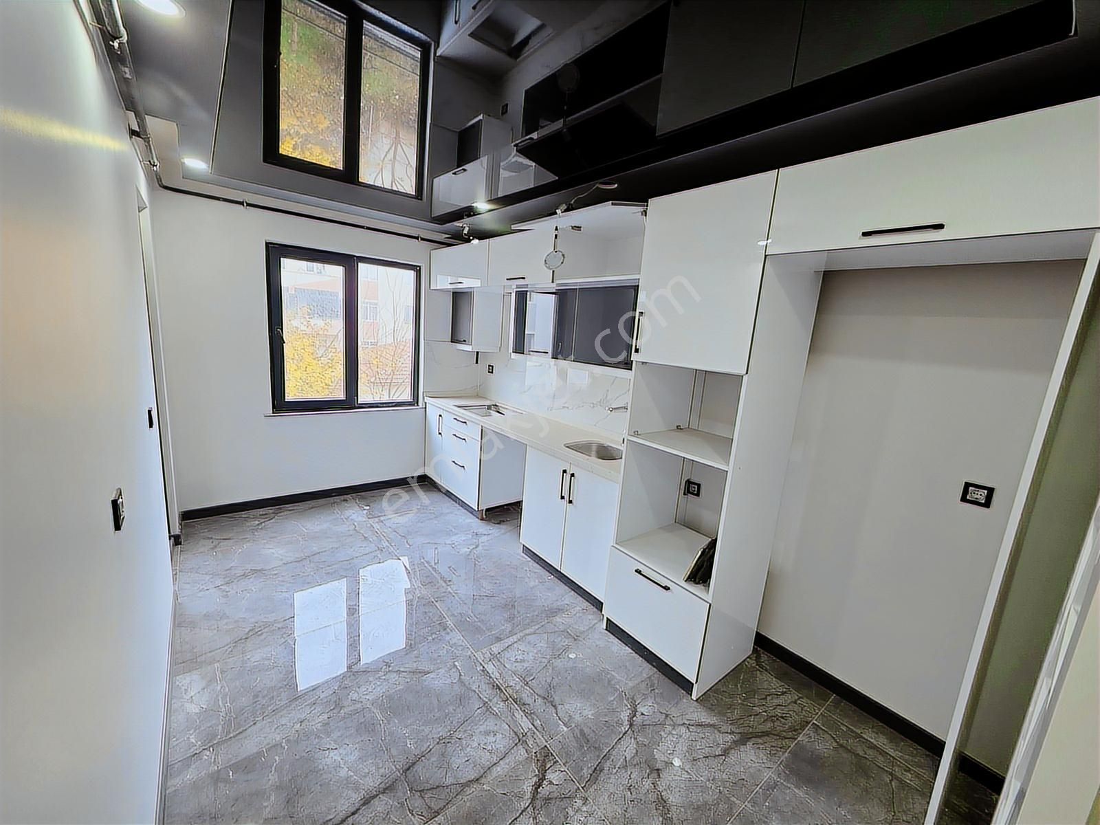 Kapaklı'nın En Merkezi Konumunda - Okulun Yanıbaşında Lüks 3+1 - Görsel 16