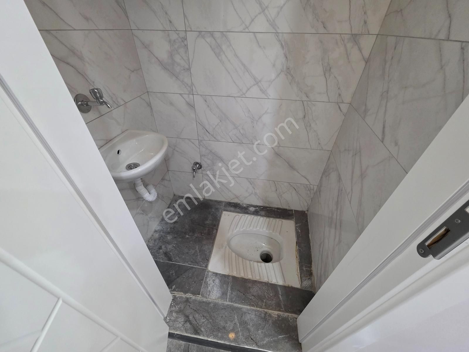 Kapaklı'nın En Merkezi Konumunda - Okulun Yanıbaşında Lüks 3+1 - Görsel 12