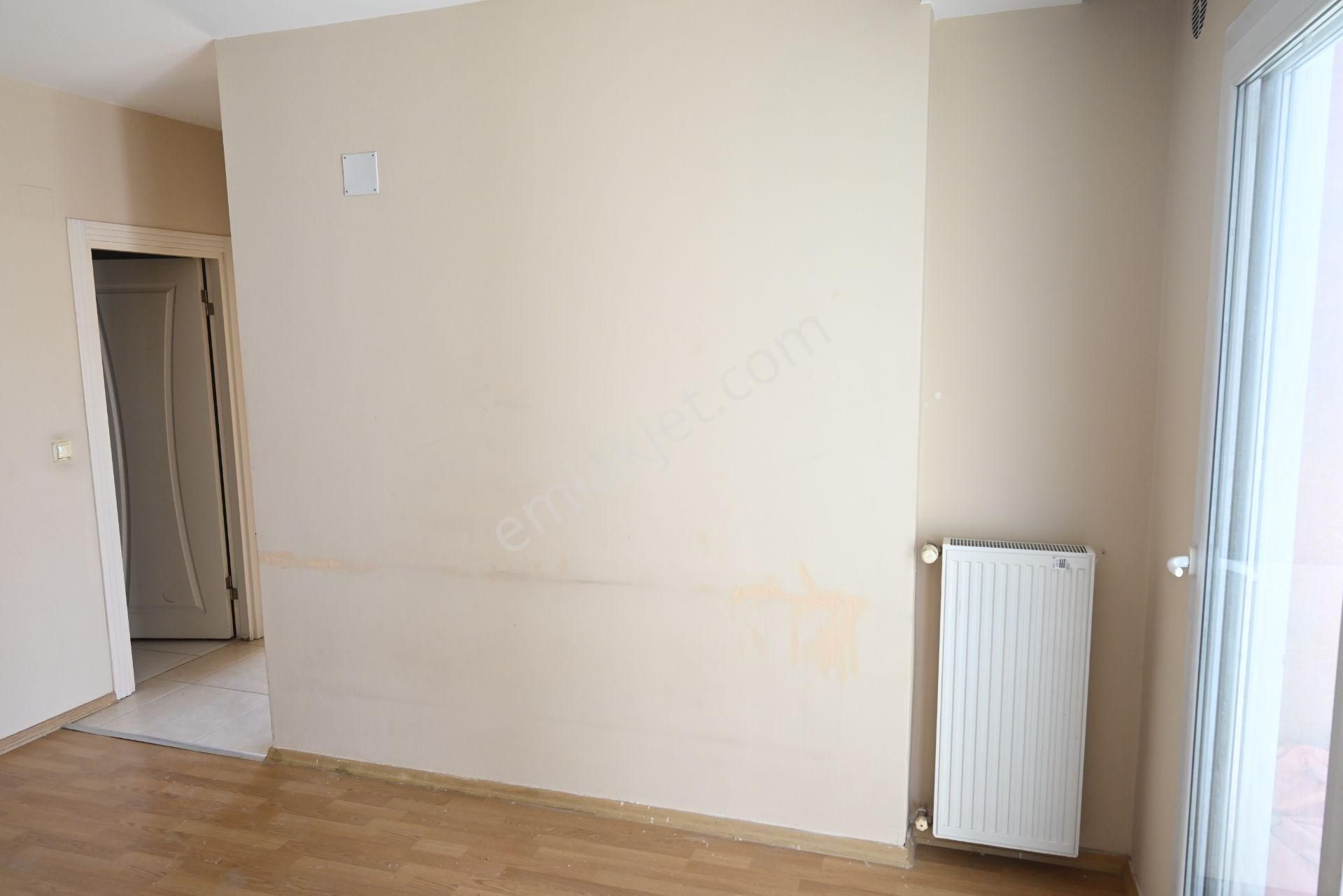 Üstünkent Emlak'tan Caddeye Yakın Konumda 2+1 Kiralık Daire - Görsel 7