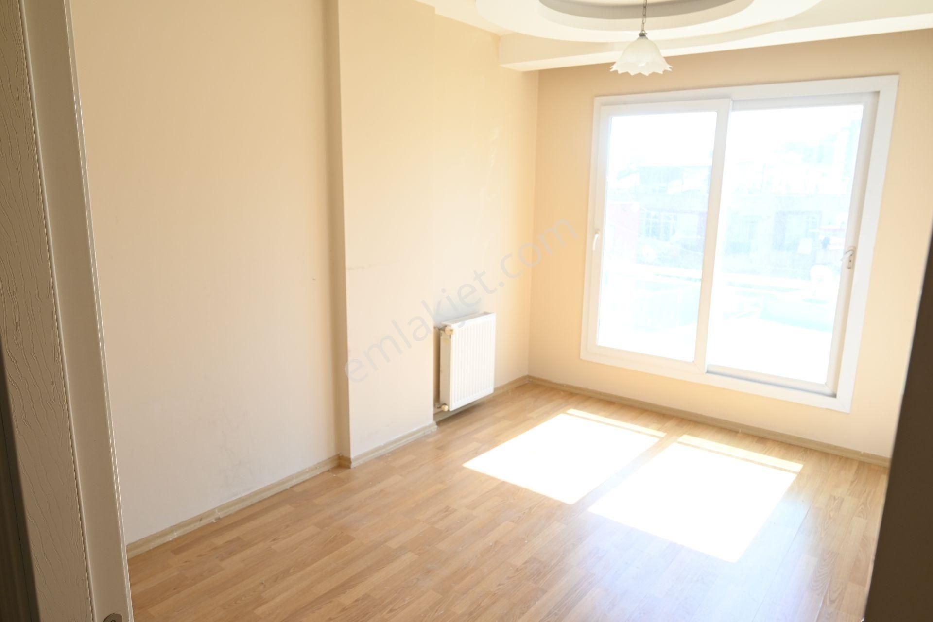 Üstünkent Emlak'tan Caddeye Yakın Konumda 2+1 Kiralık Daire - Görsel 22