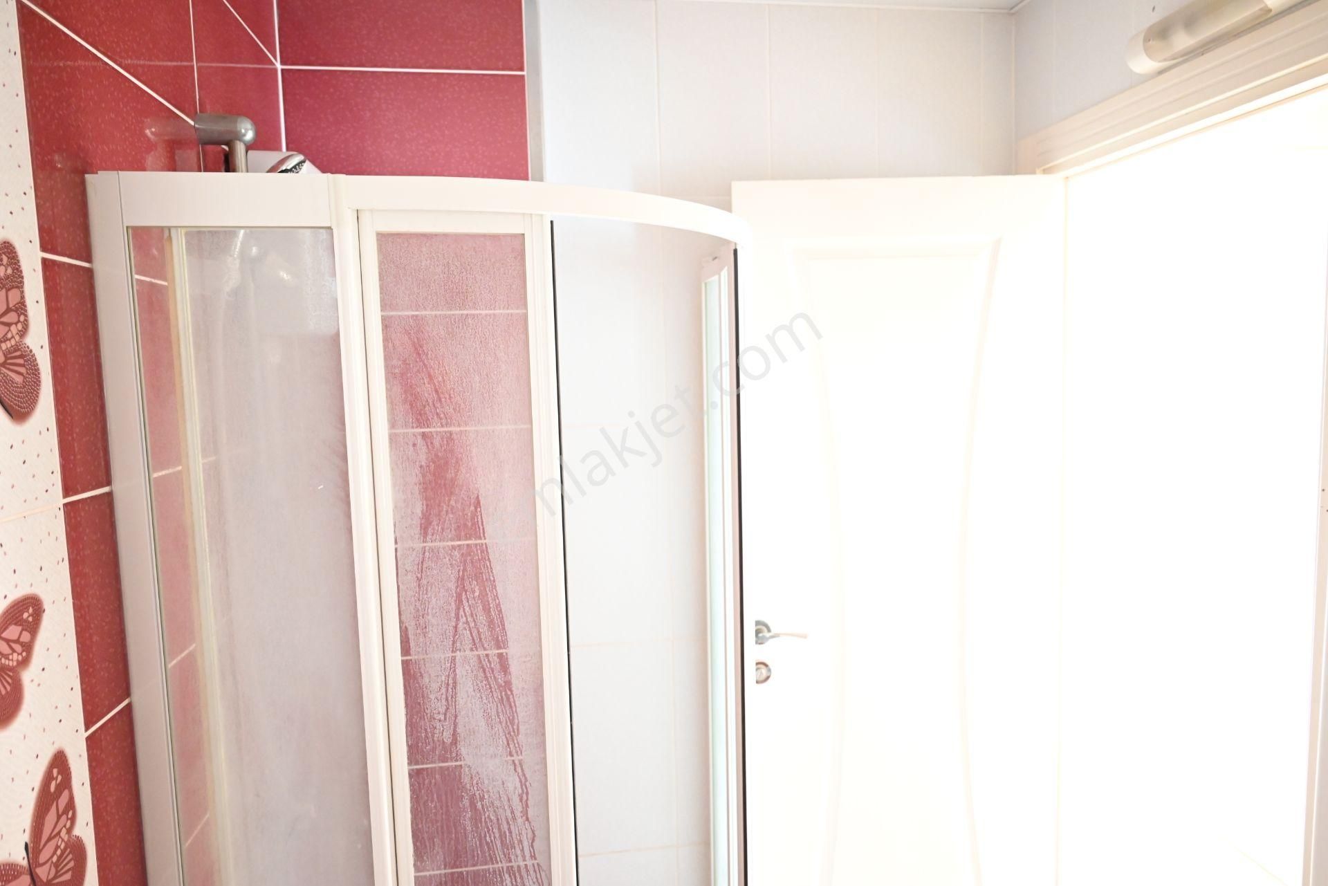 Üstünkent Emlak'tan Caddeye Yakın Konumda 2+1 Kiralık Daire - Görsel 33