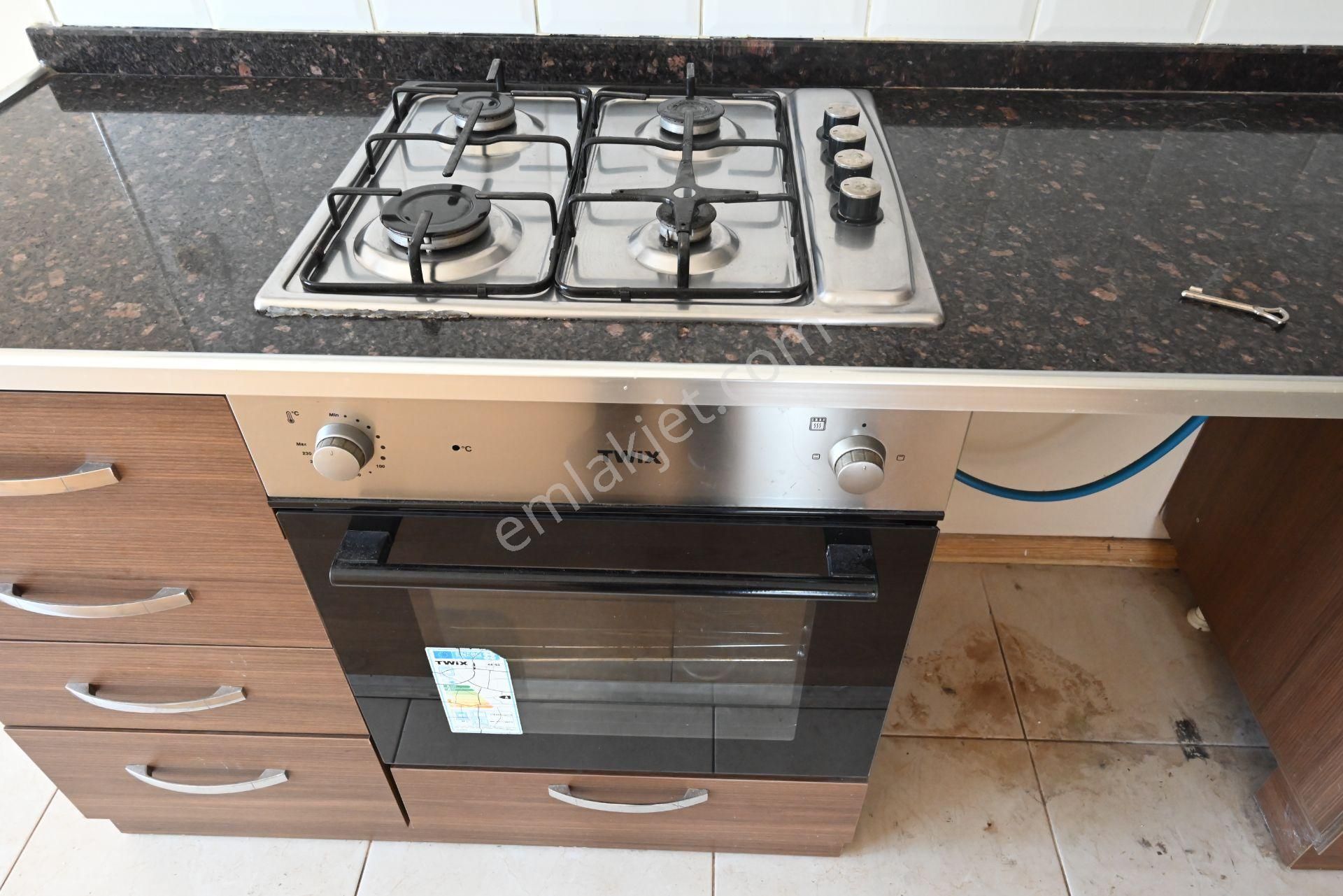 Üstünkent Emlak'tan Caddeye Yakın Konumda 2+1 Kiralık Daire - Görsel 38