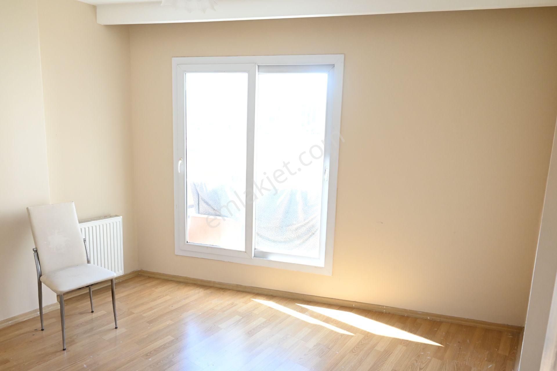 Üstünkent Emlak'tan Caddeye Yakın Konumda 2+1 Kiralık Daire - Görsel 13