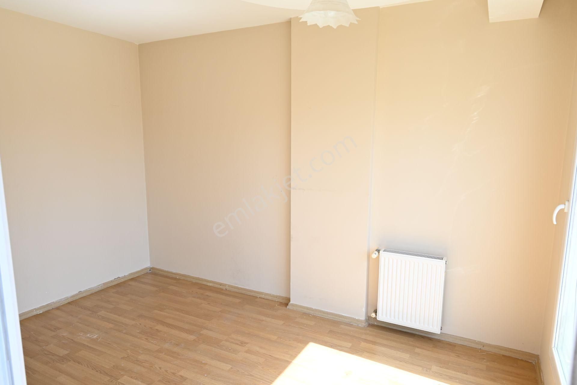 Üstünkent Emlak'tan Caddeye Yakın Konumda 2+1 Kiralık Daire - Görsel 27
