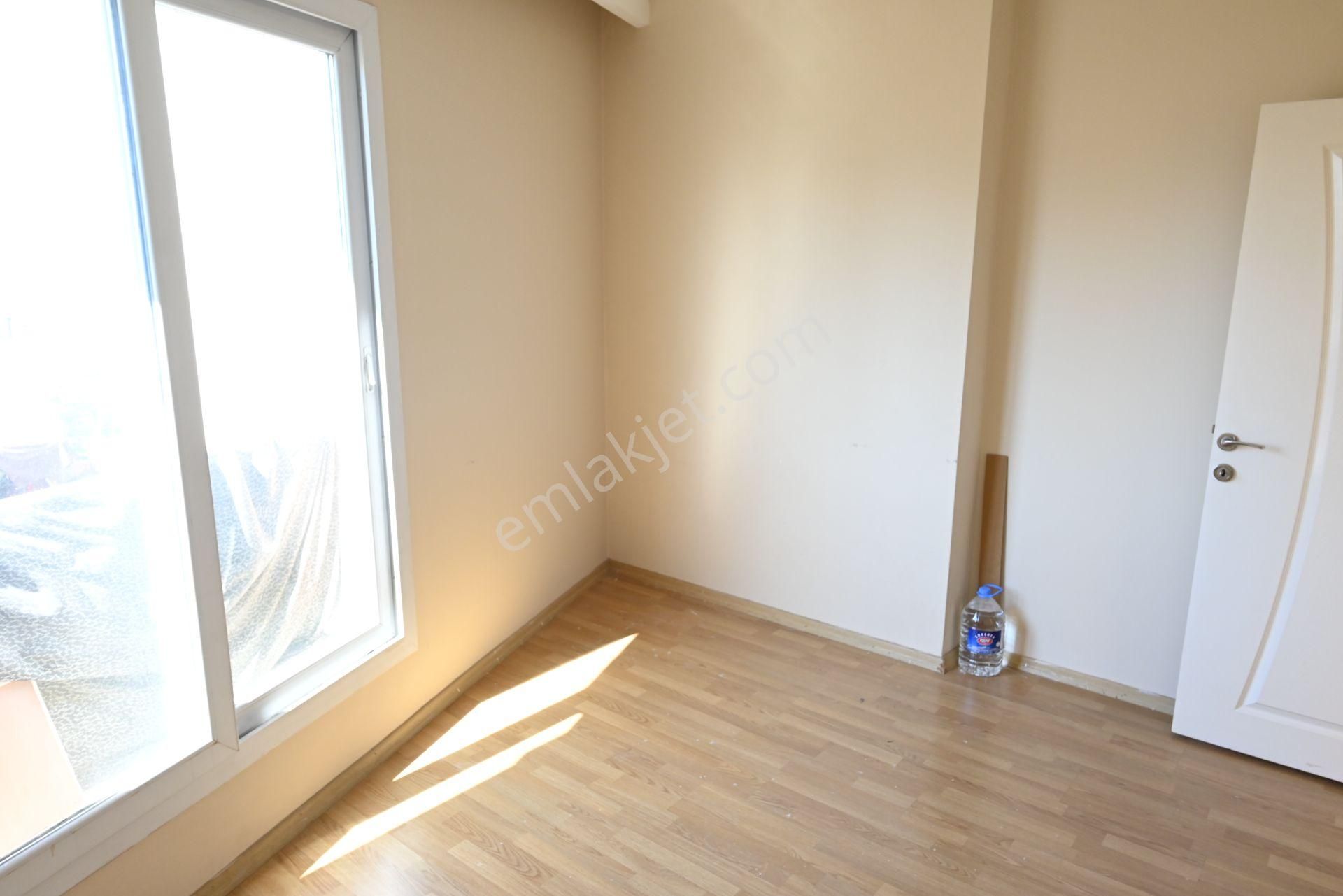 Üstünkent Emlak'tan Caddeye Yakın Konumda 2+1 Kiralık Daire - Görsel 20