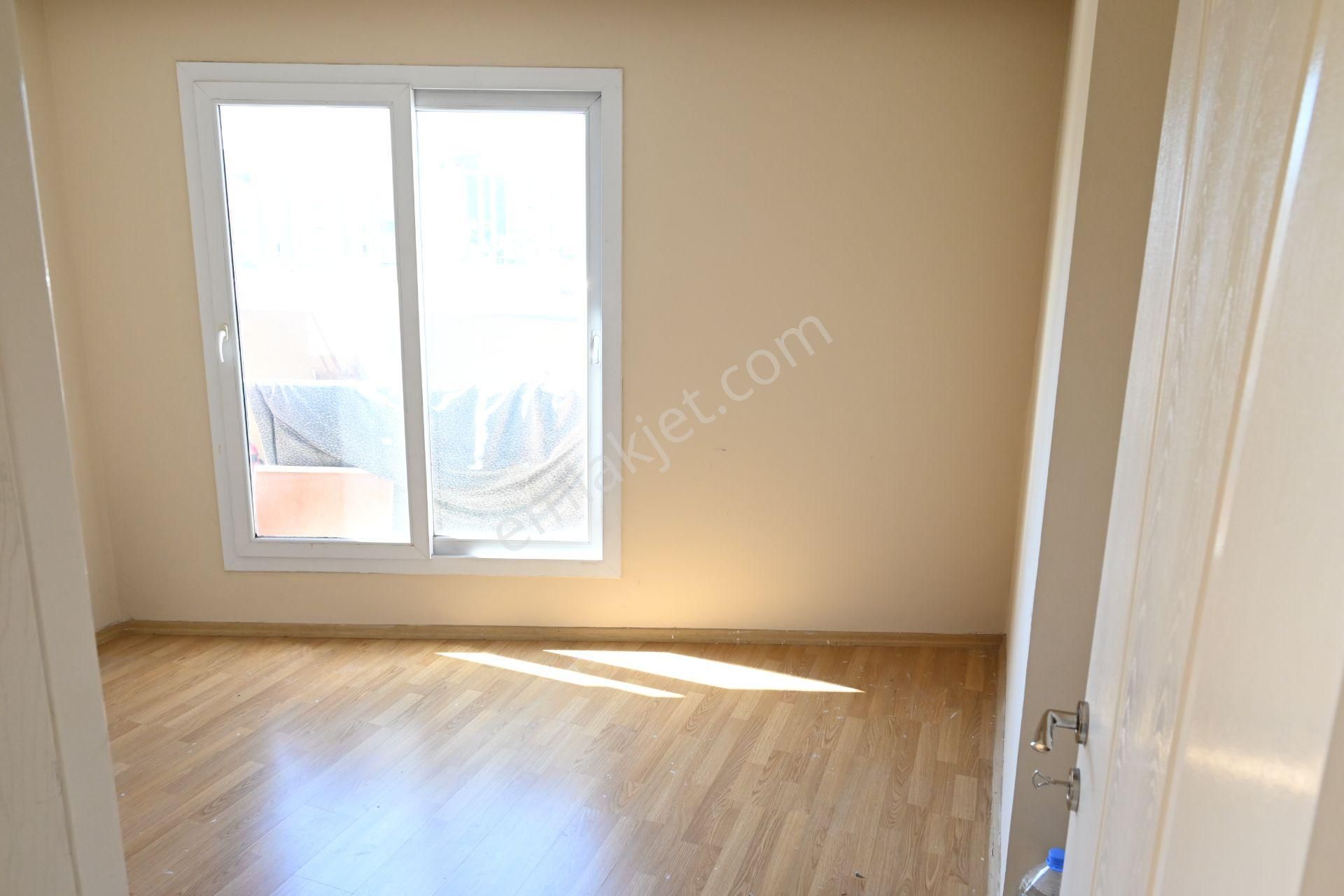 Üstünkent Emlak'tan Caddeye Yakın Konumda 2+1 Kiralık Daire - Görsel 14