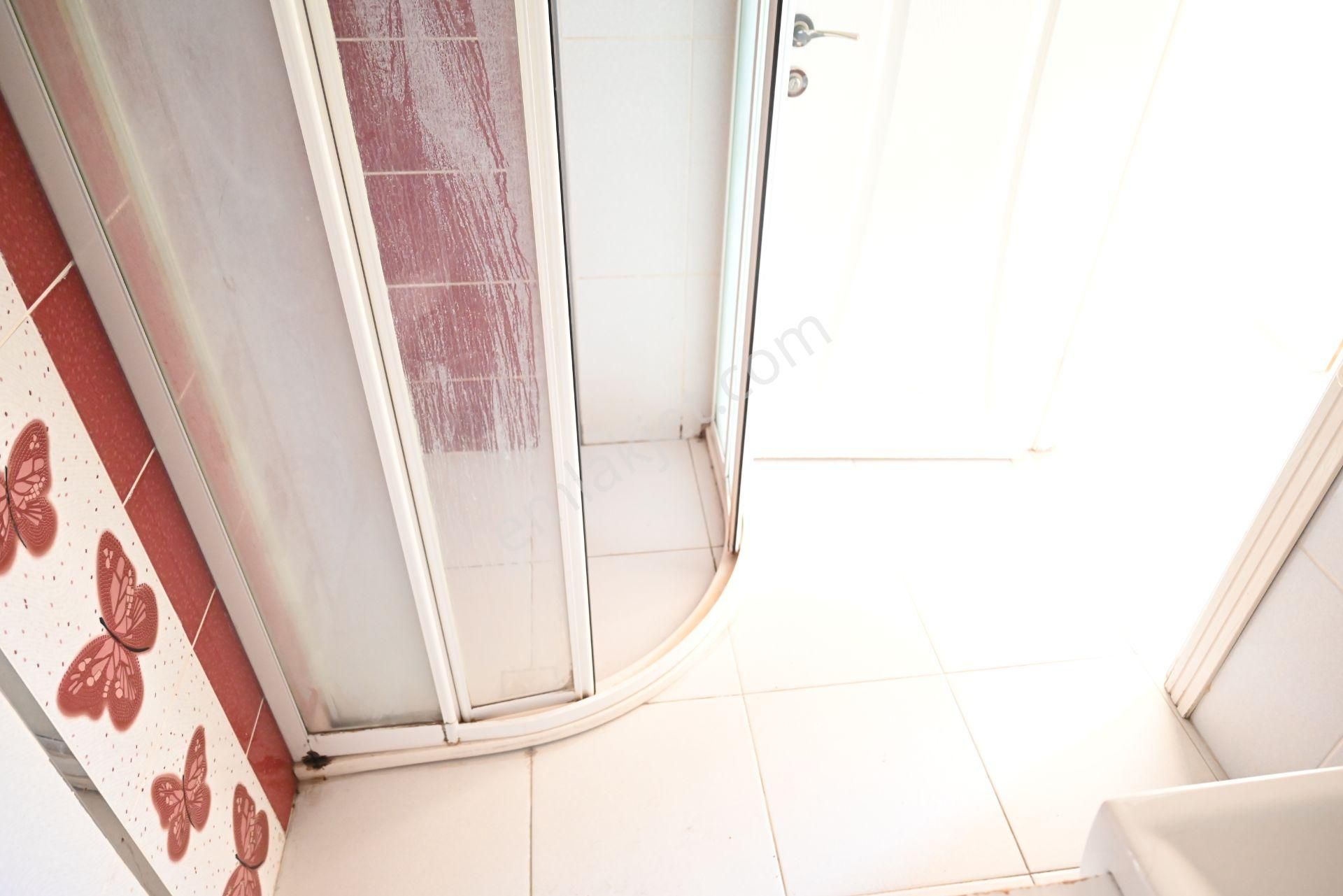Üstünkent Emlak'tan Caddeye Yakın Konumda 2+1 Kiralık Daire - Görsel 32
