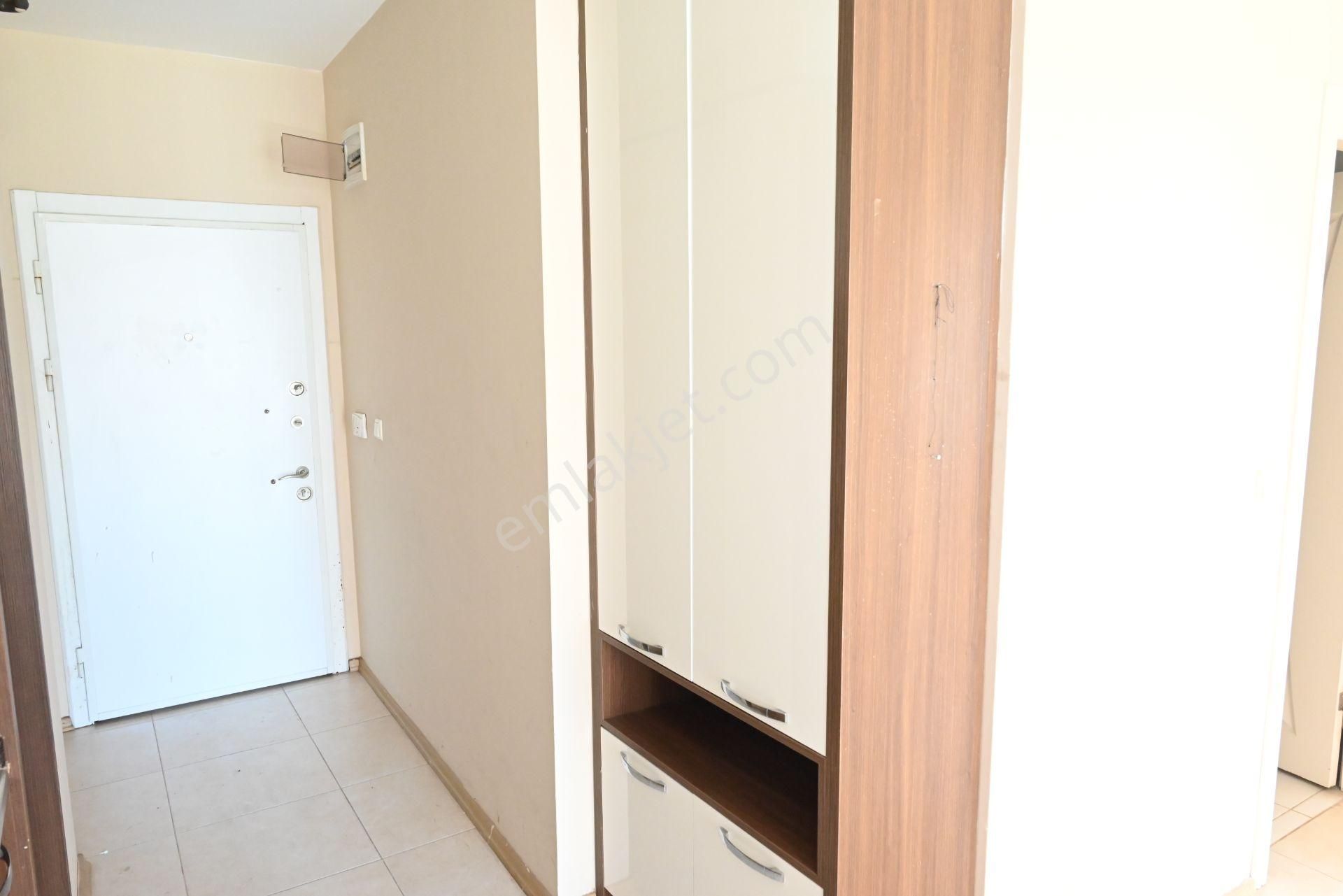 Üstünkent Emlak'tan Caddeye Yakın Konumda 2+1 Kiralık Daire - Görsel 39