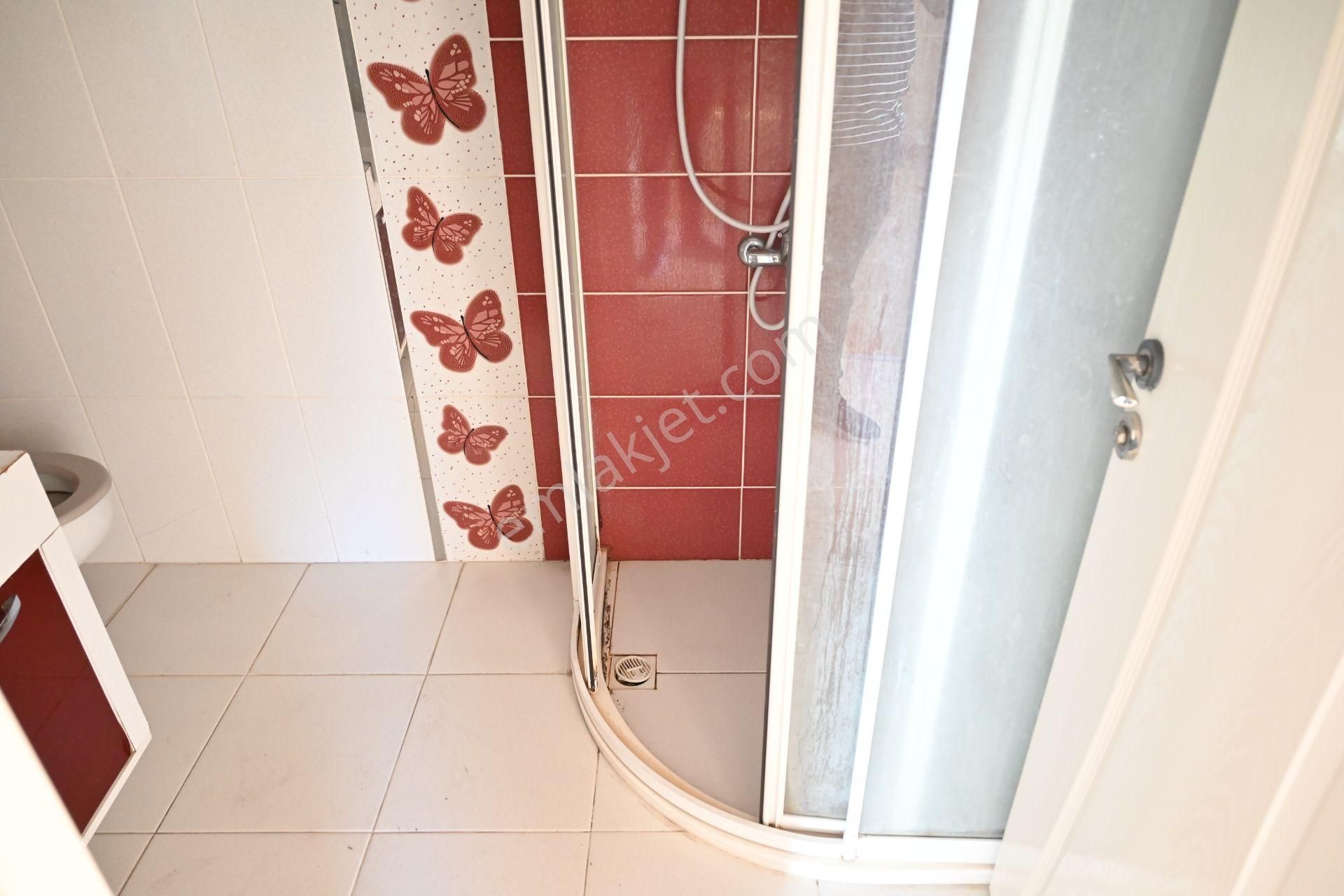 Üstünkent Emlak'tan Caddeye Yakın Konumda 2+1 Kiralık Daire - Görsel 31