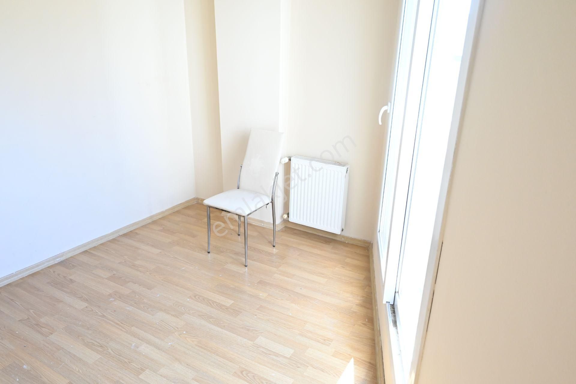 Üstünkent Emlak'tan Caddeye Yakın Konumda 2+1 Kiralık Daire - Görsel 15