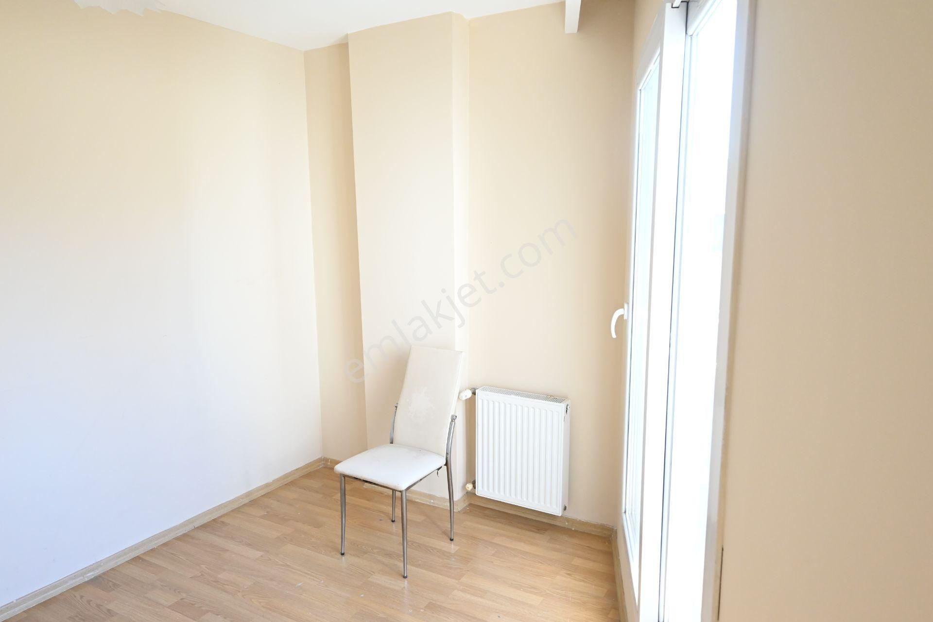 Üstünkent Emlak'tan Caddeye Yakın Konumda 2+1 Kiralık Daire - Görsel 16
